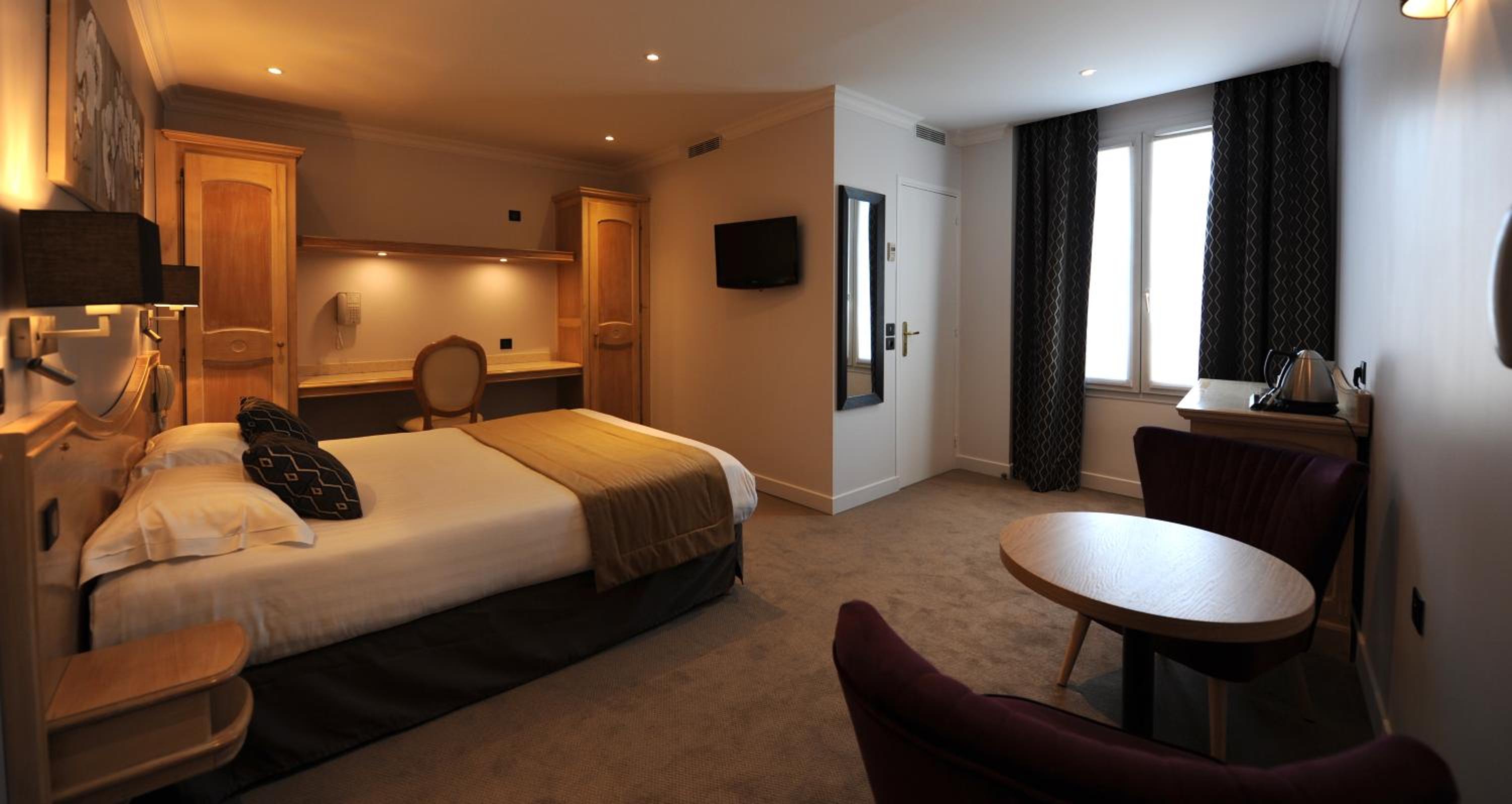 Deluxe Double Room photo 2