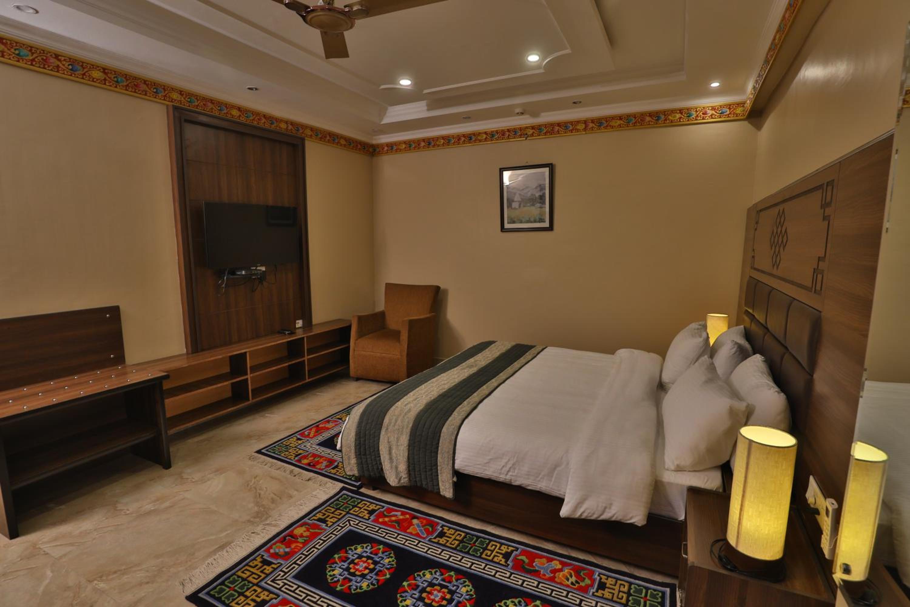 Royal Norbu Suite Room - Photo 1