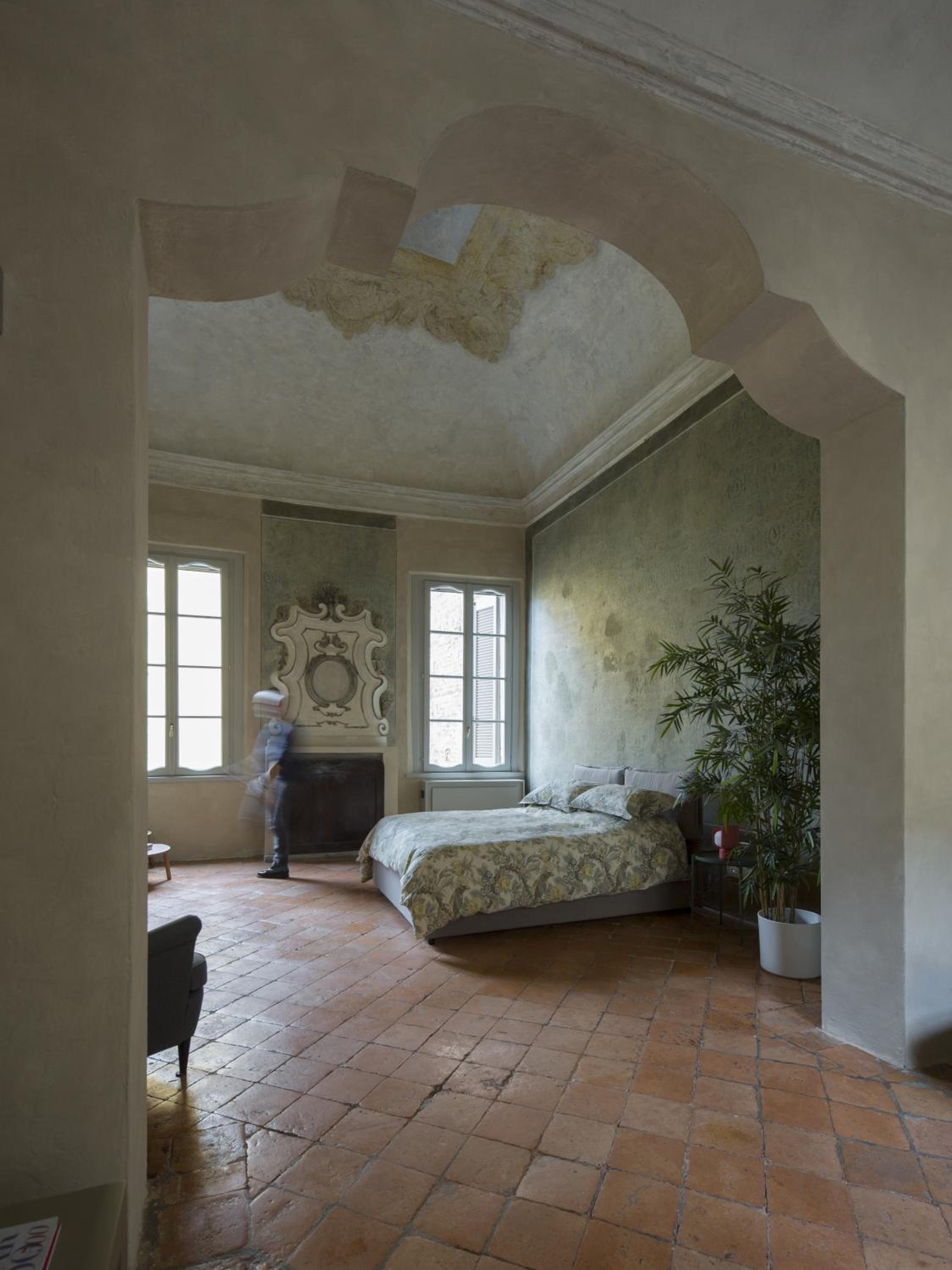 Apartment - Photo 2