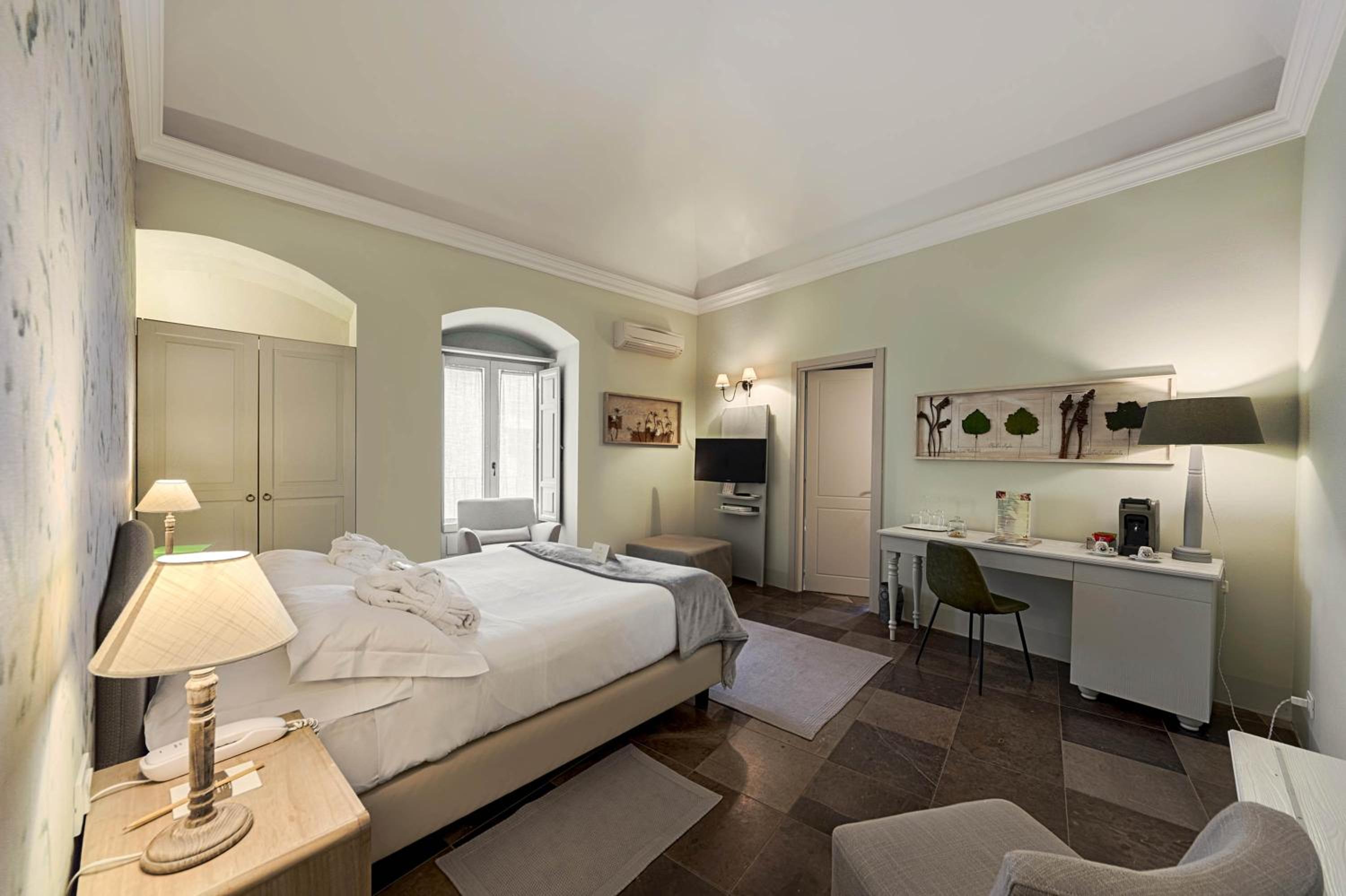 Superior Double Room - Photo 1