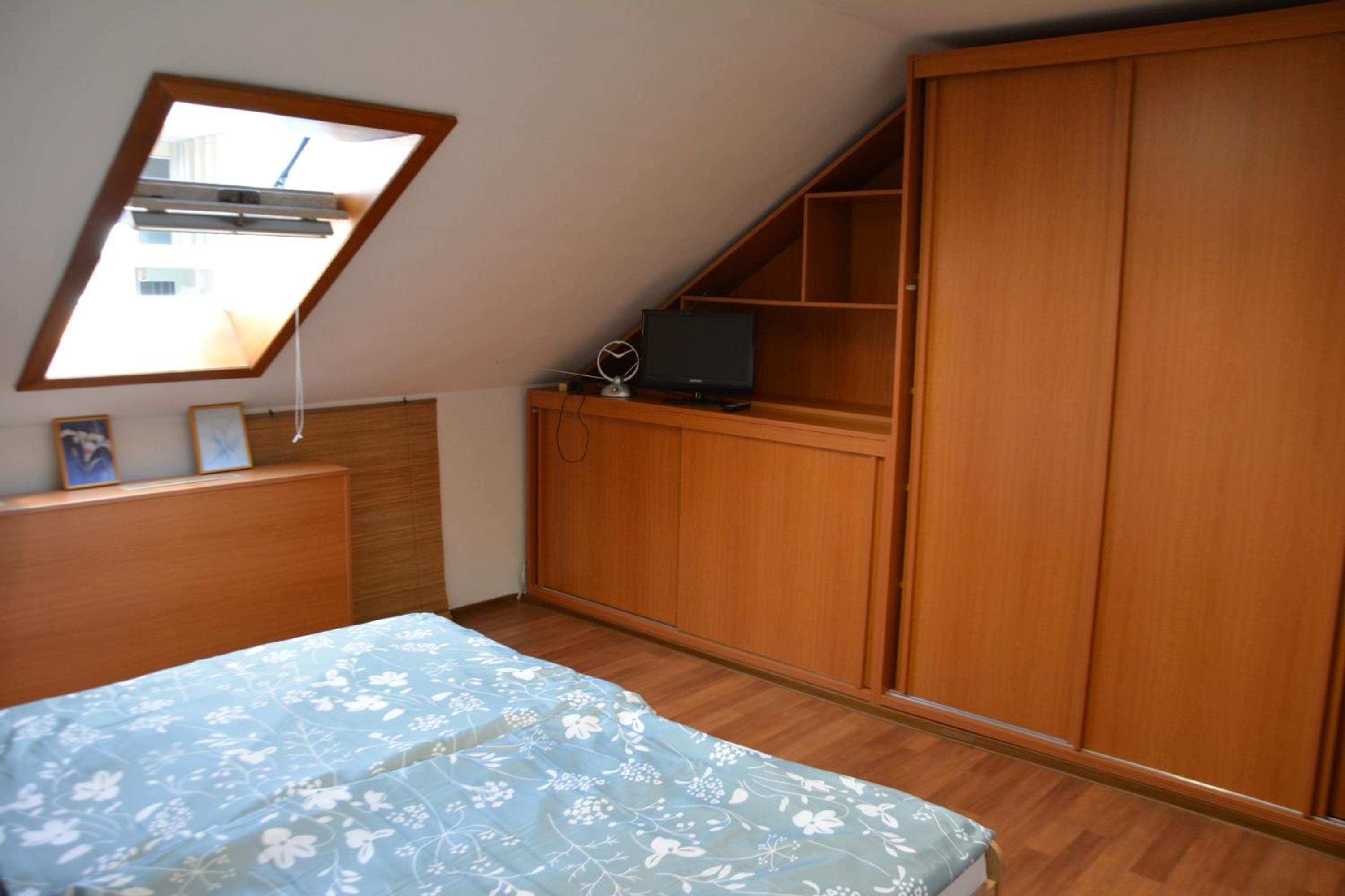 Twin Room with Extra Bed photo 2