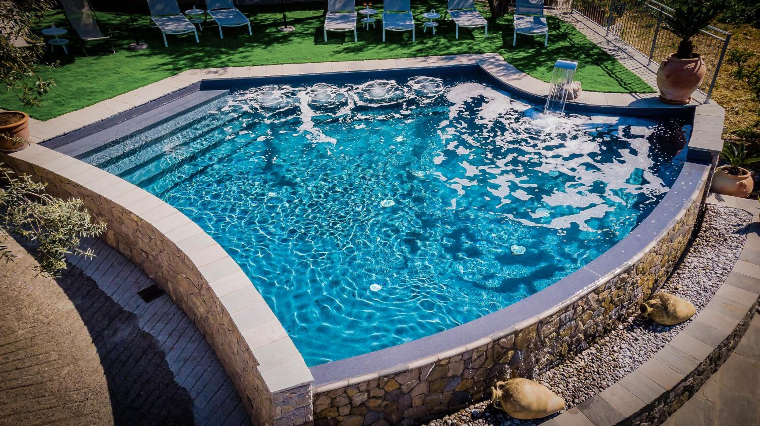 Quadruple Room with Sea View - Photo 4