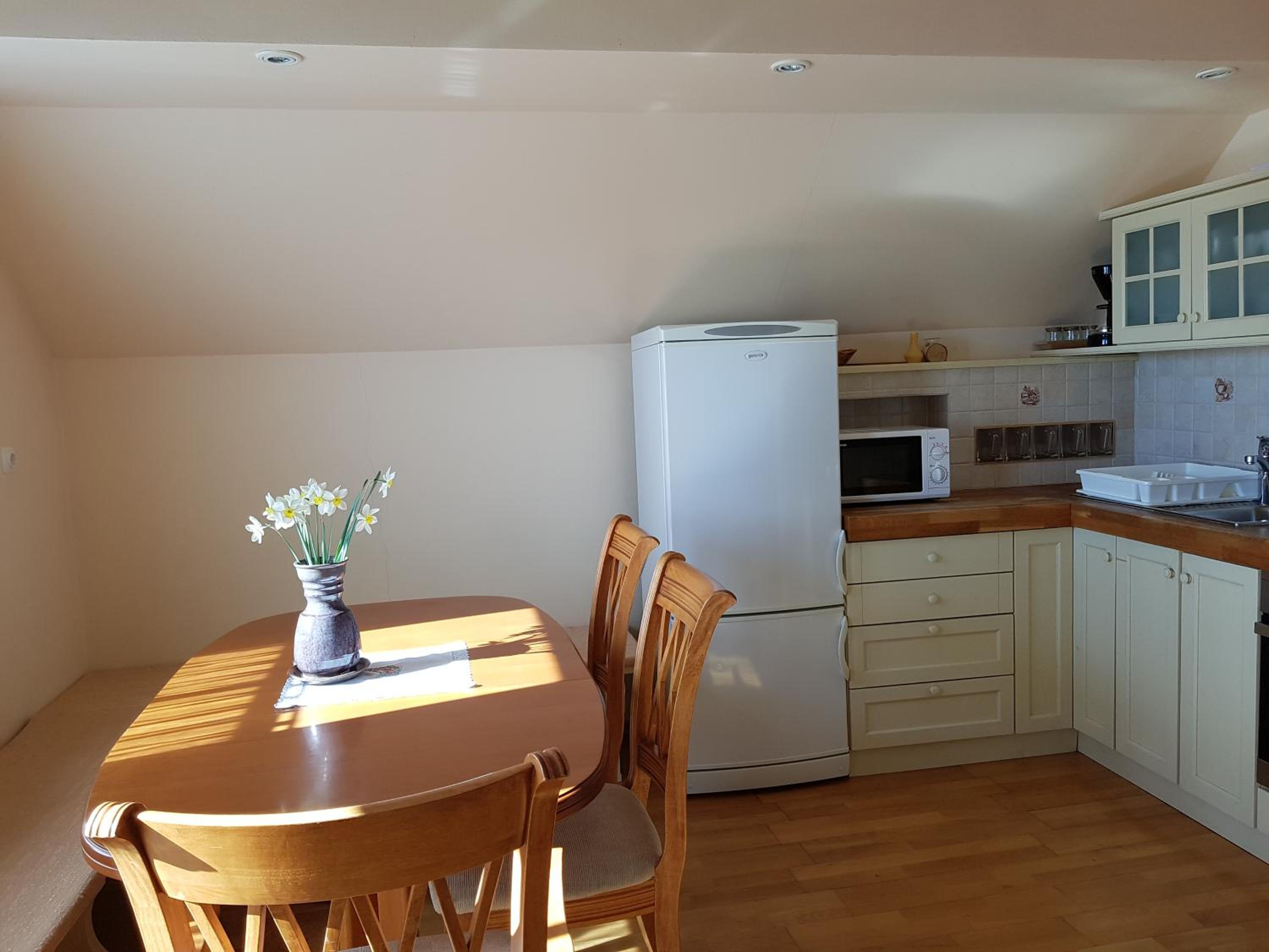 Two-Bedroom Apartment with Balcony - Photo 11