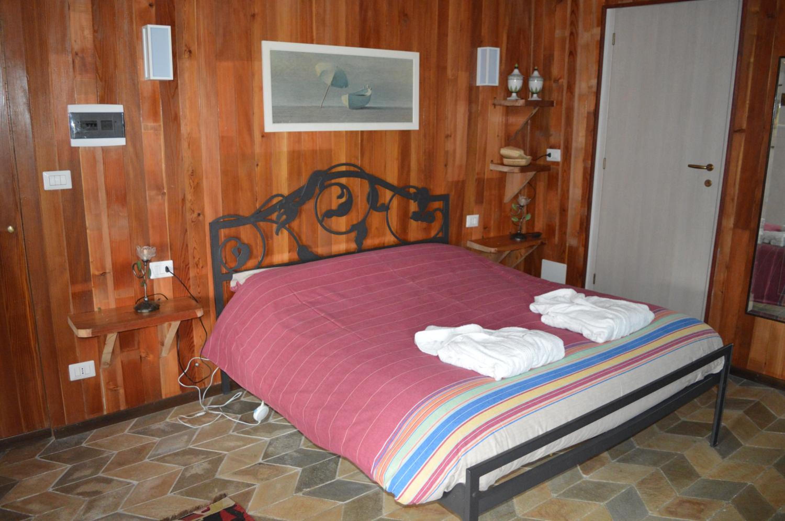 Double Room with Patio - Photo 6
