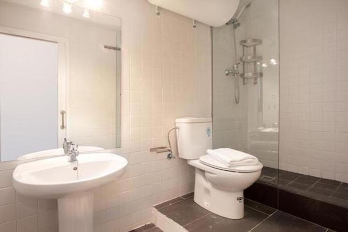 Apartment photo 2