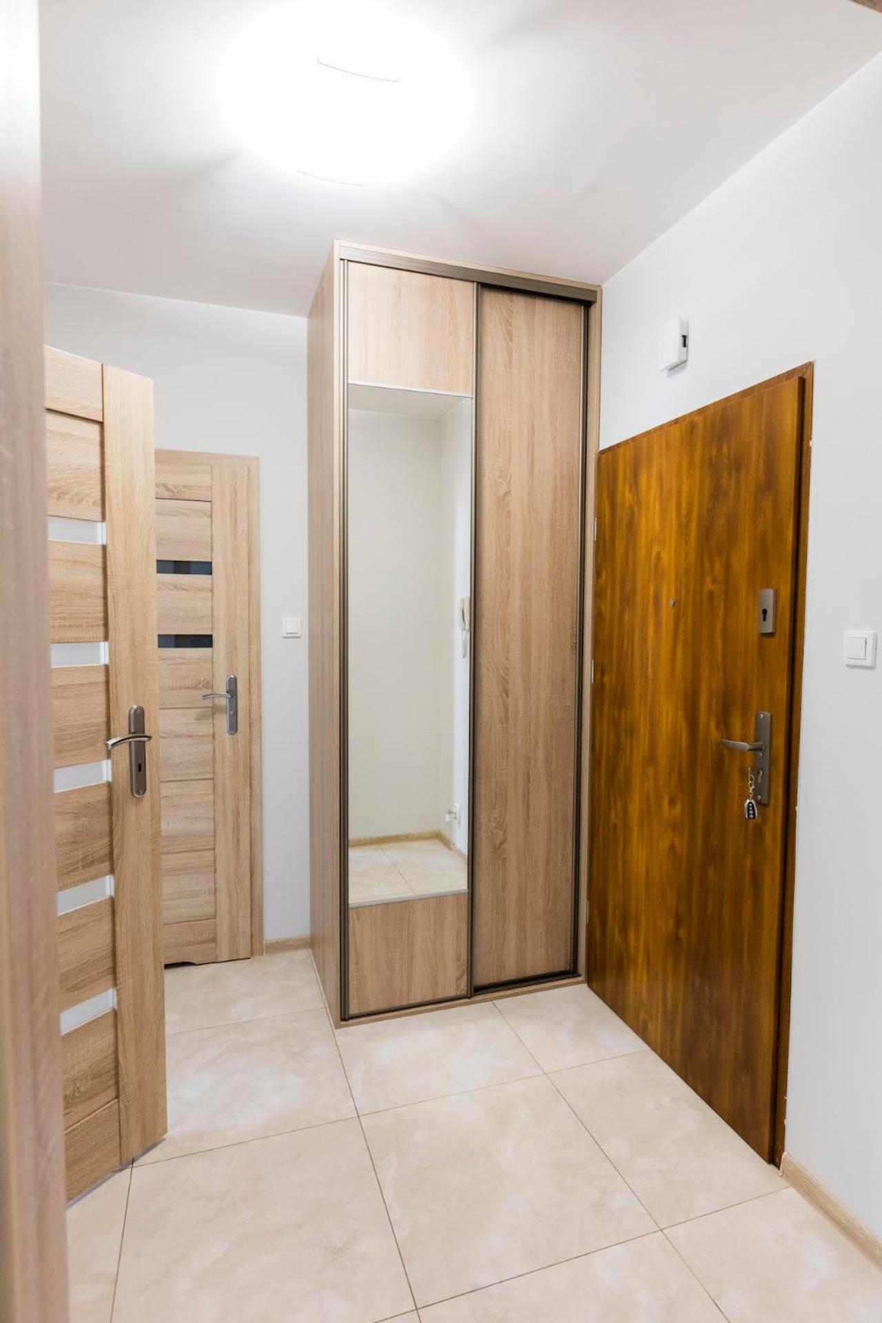 One-Bedroom Apartment photo 3