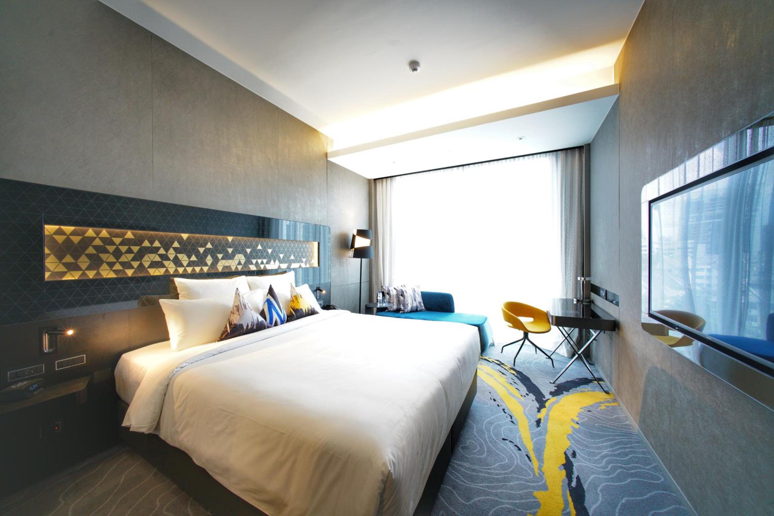 Premier Double Room, Lounge Access, Higher Floor, Free Mini-bar photo 2