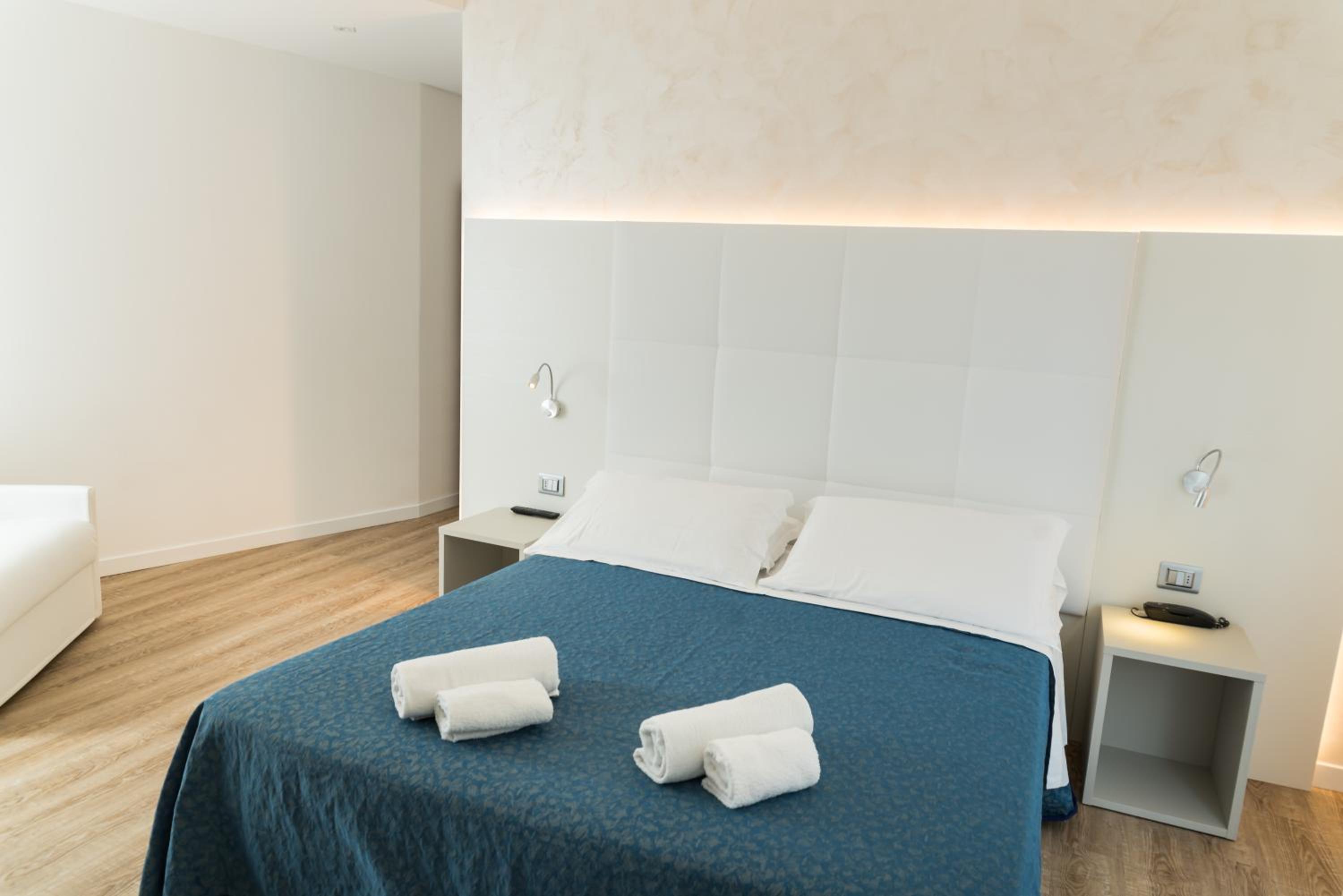 Superior Triple Room - Photo 1
