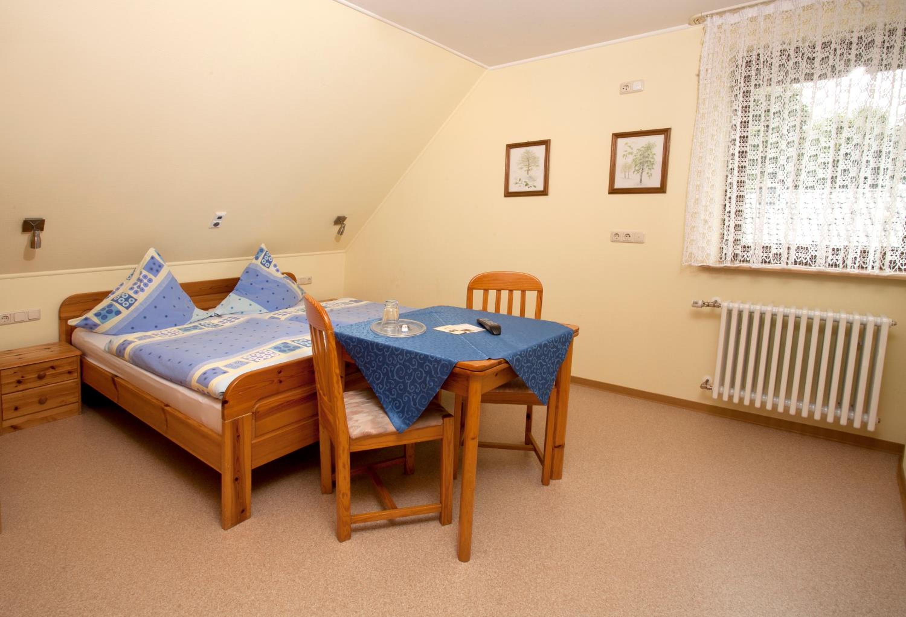 Standard Double Room - Photo 2