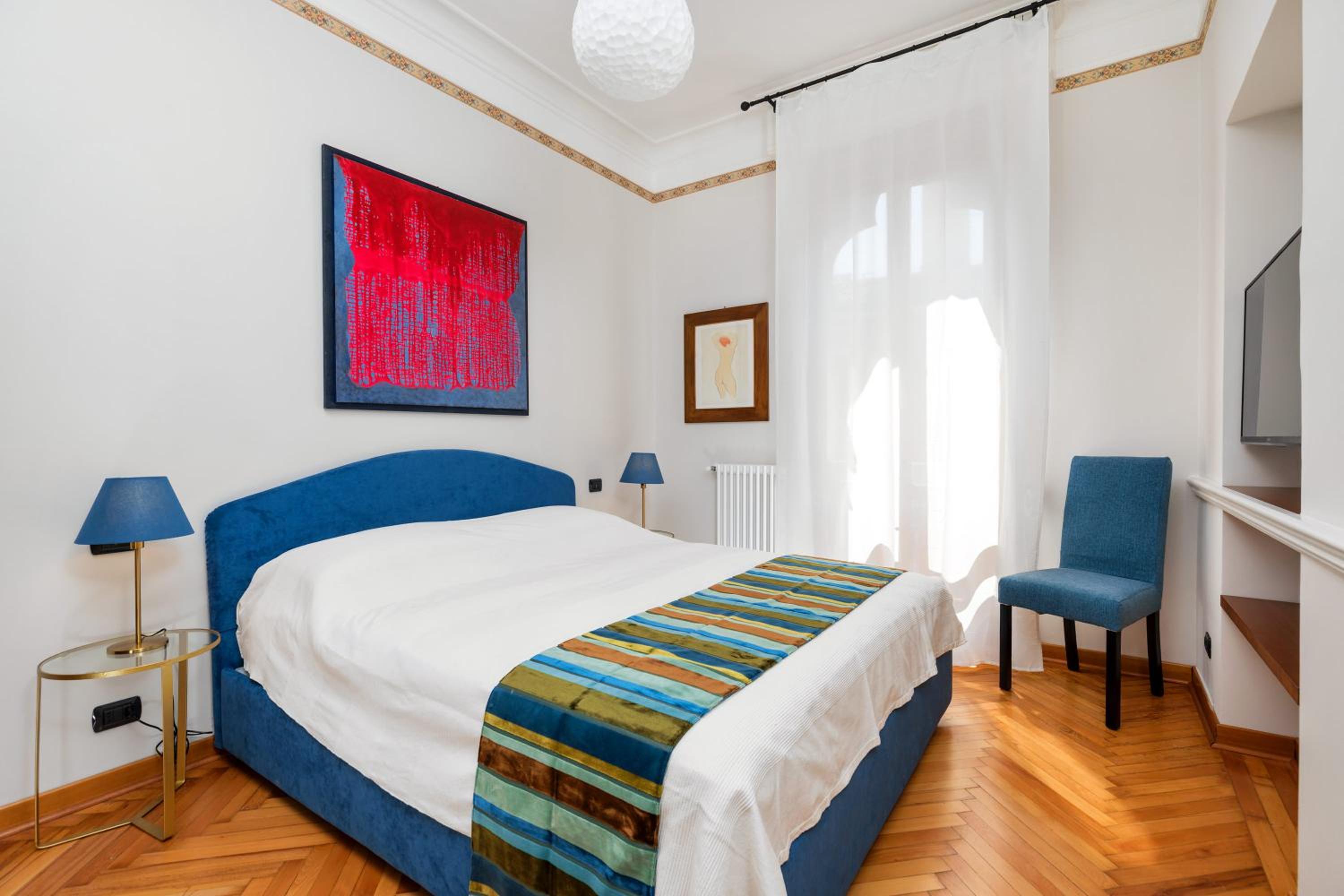 Deluxe Apartment