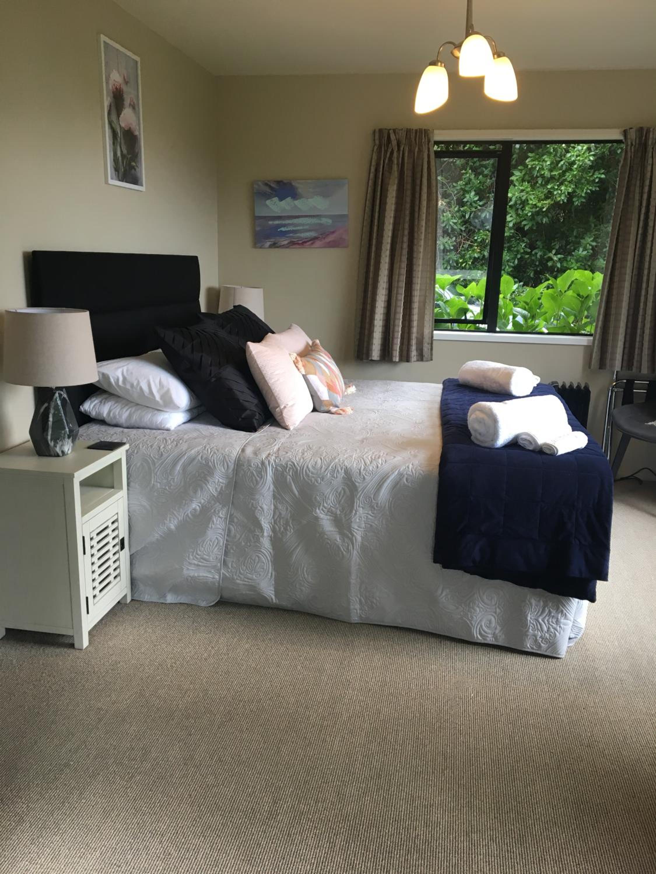 Two-Bedroom House - Photo 20