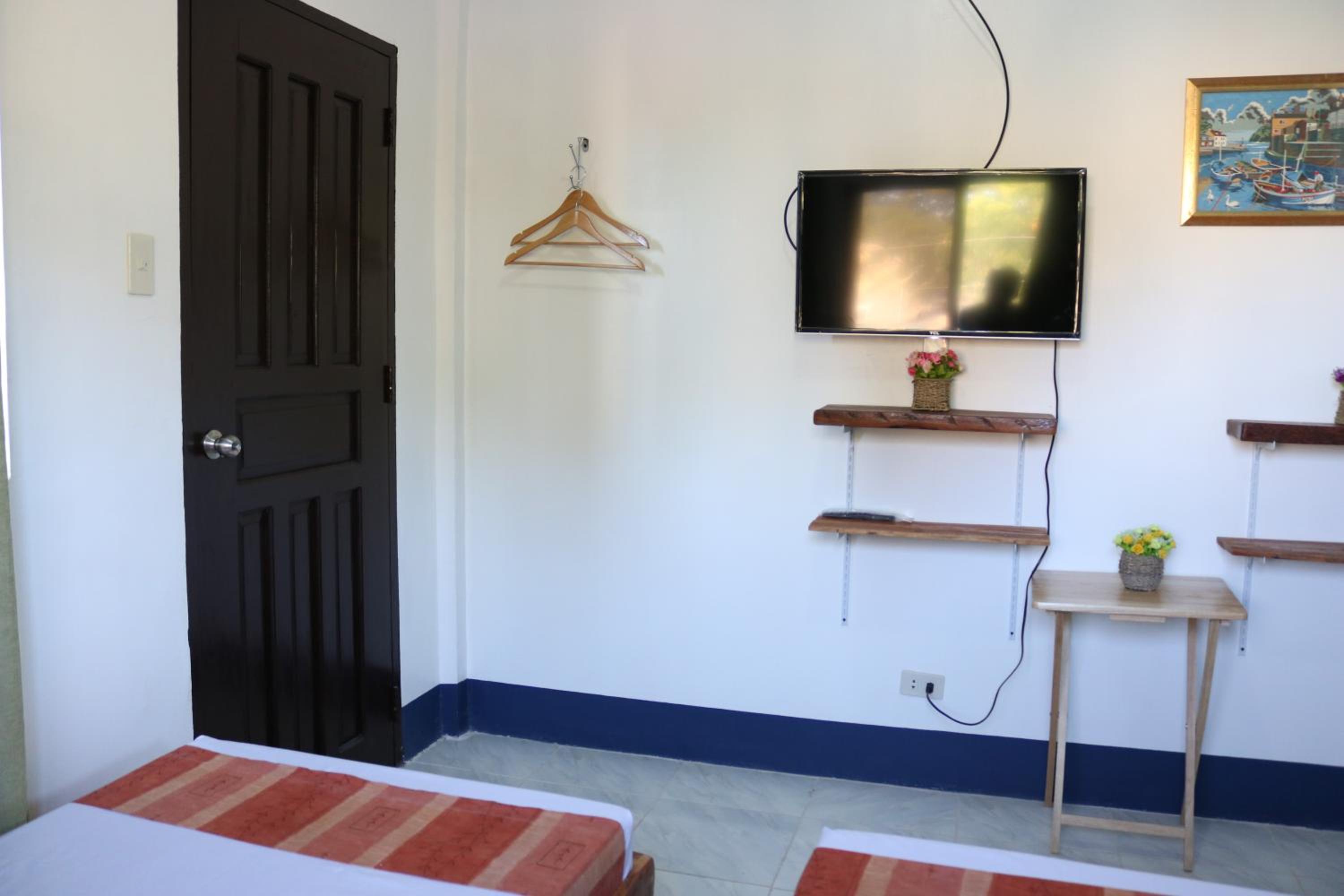 Standard Twin Room - Photo 6