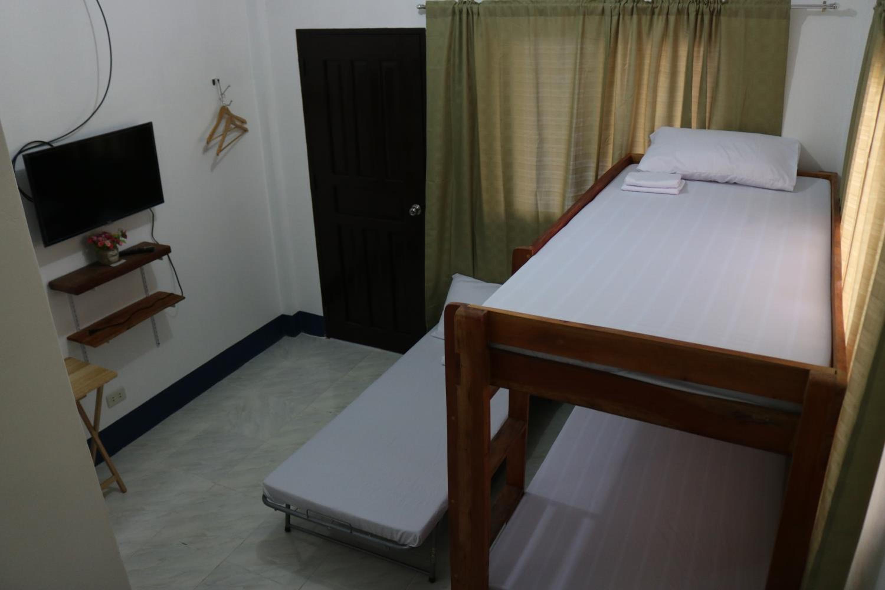 Standard Triple Room - Photo 1