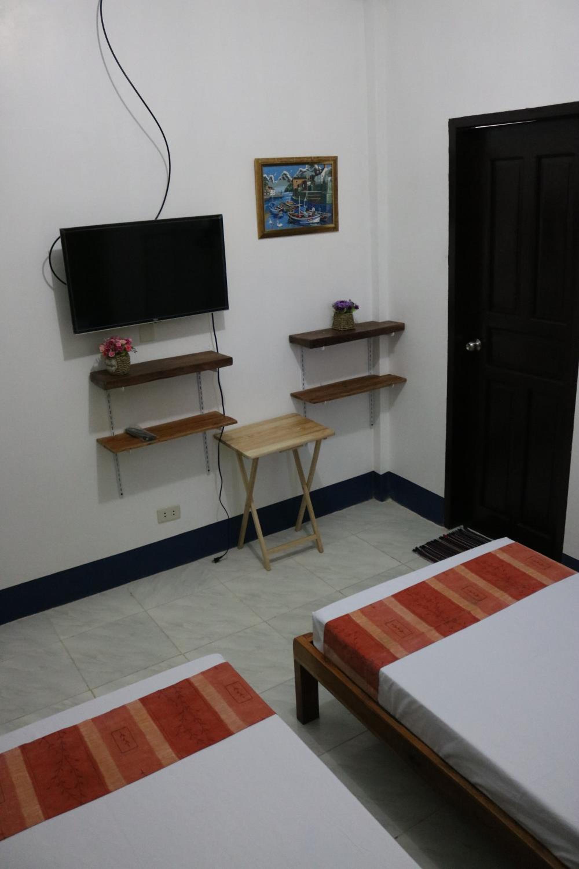 Standard Twin Room - Photo 1
