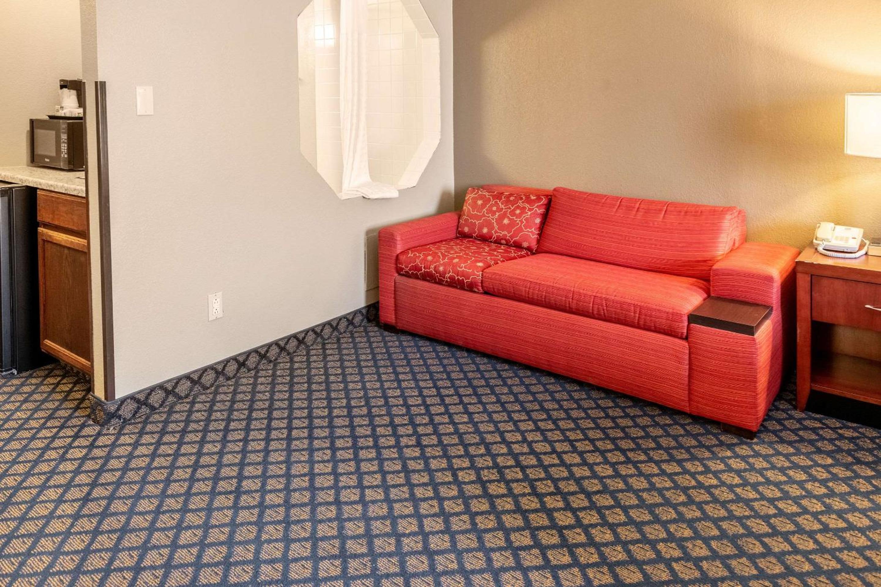 King Suite - Non-Smoking - Photo 1