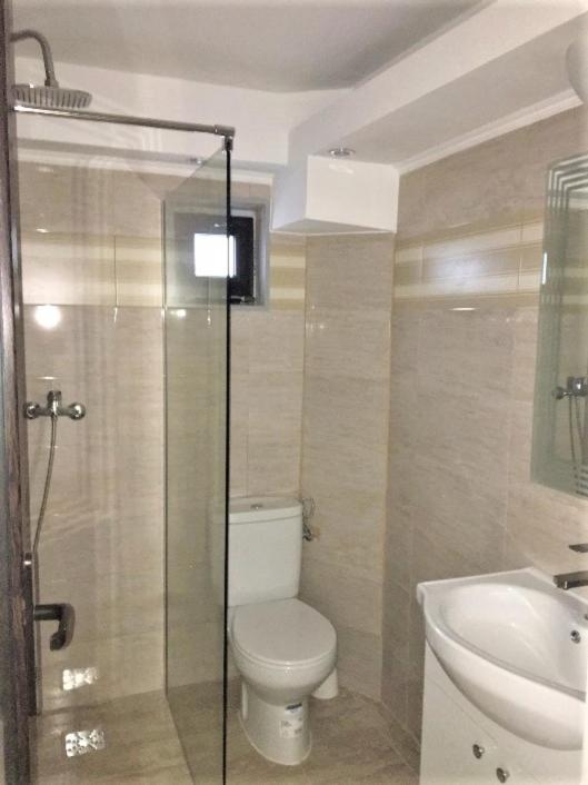 Large Double Room - Photo 2