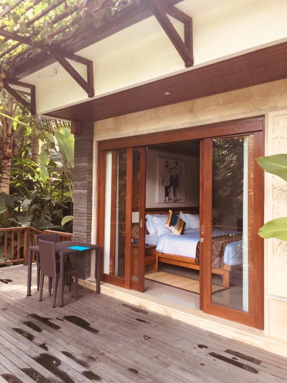 Villa with Garden View