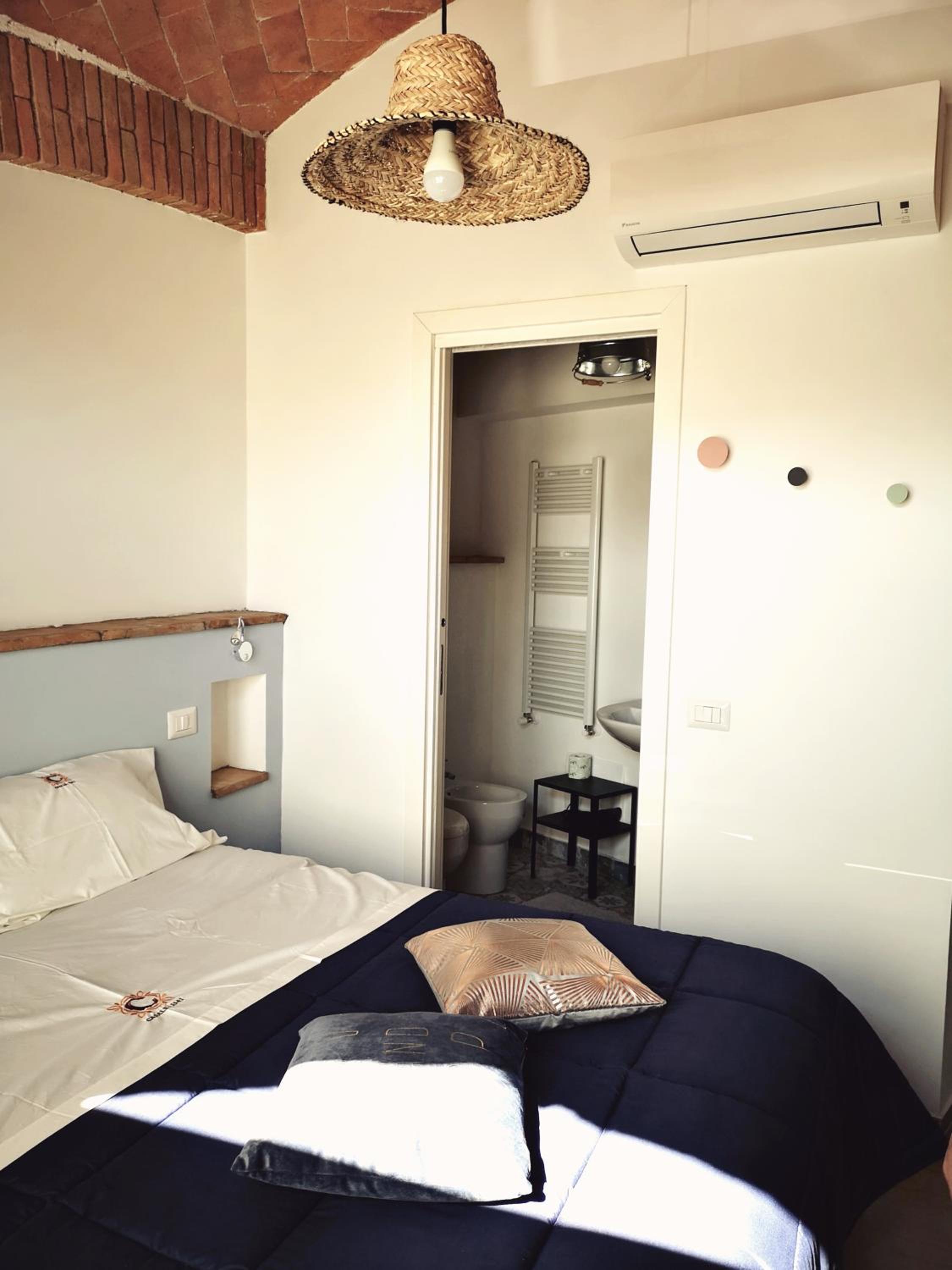 Small Double Room photo 1