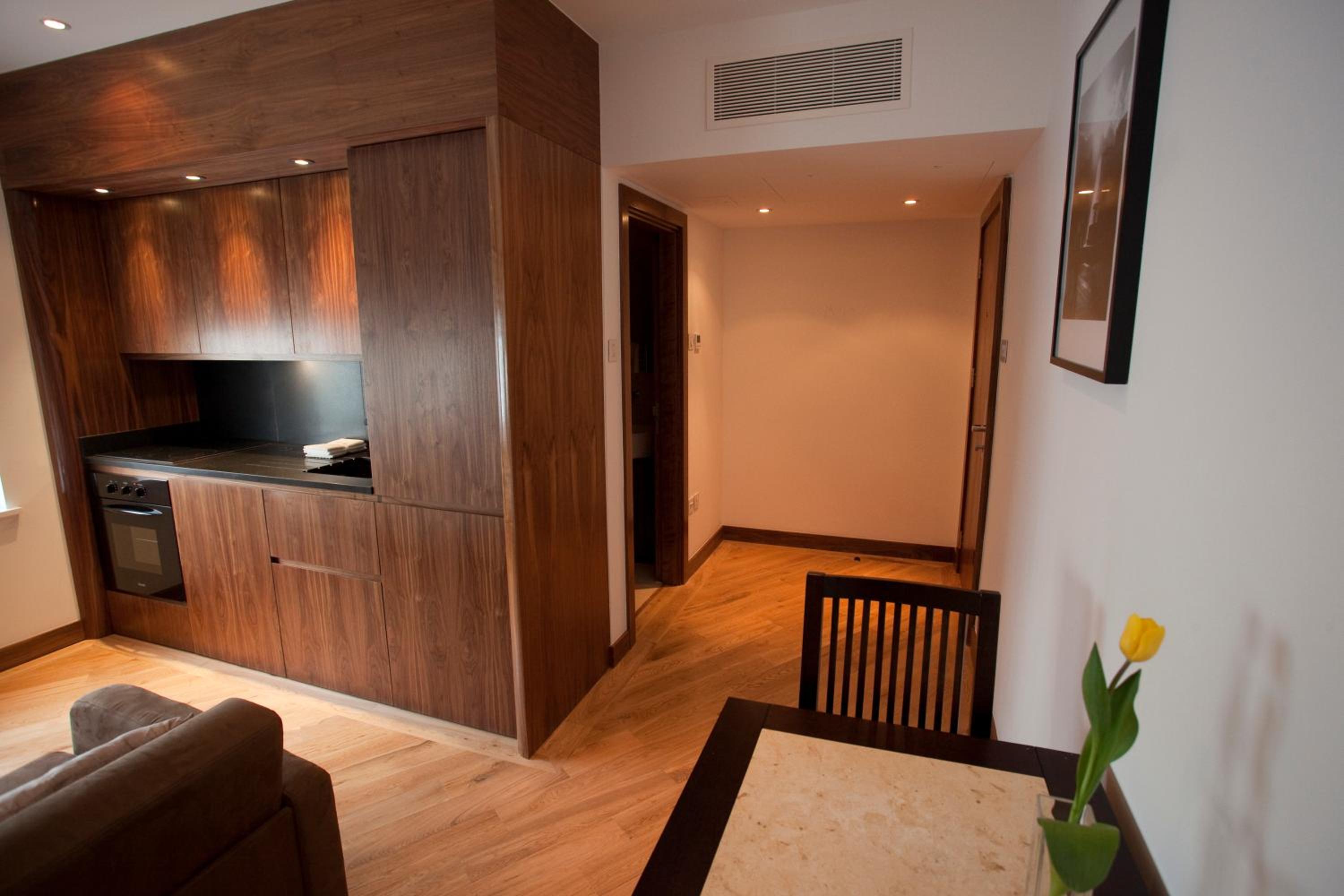 Executive Studio photo 2