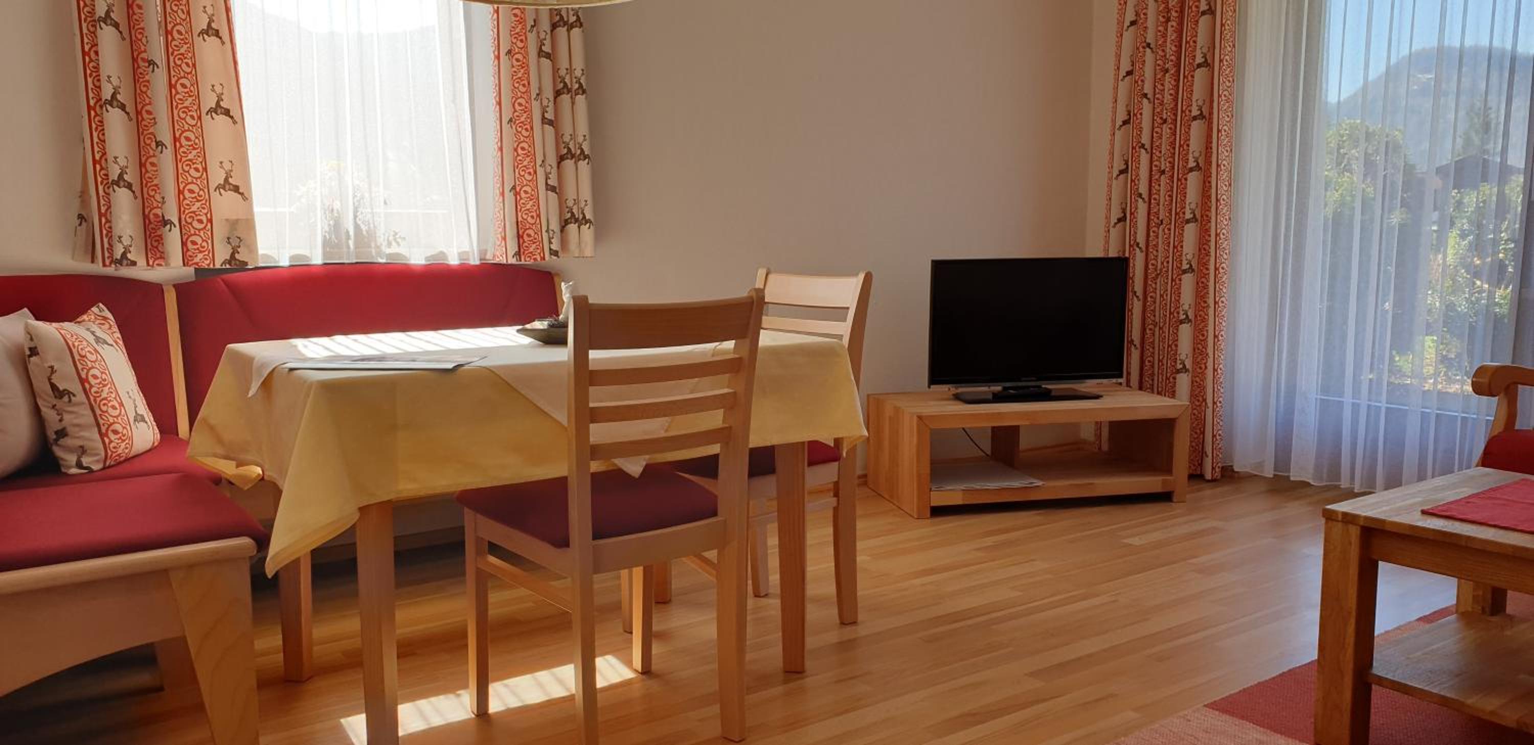 One-Bedroom Apartment photo 2