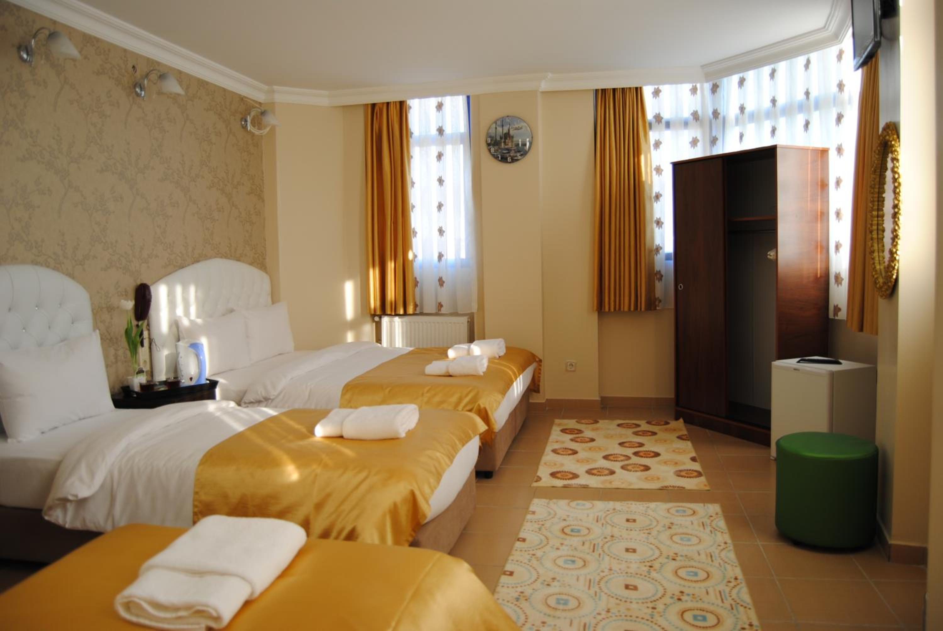 Standard Quadruple Room photo 2