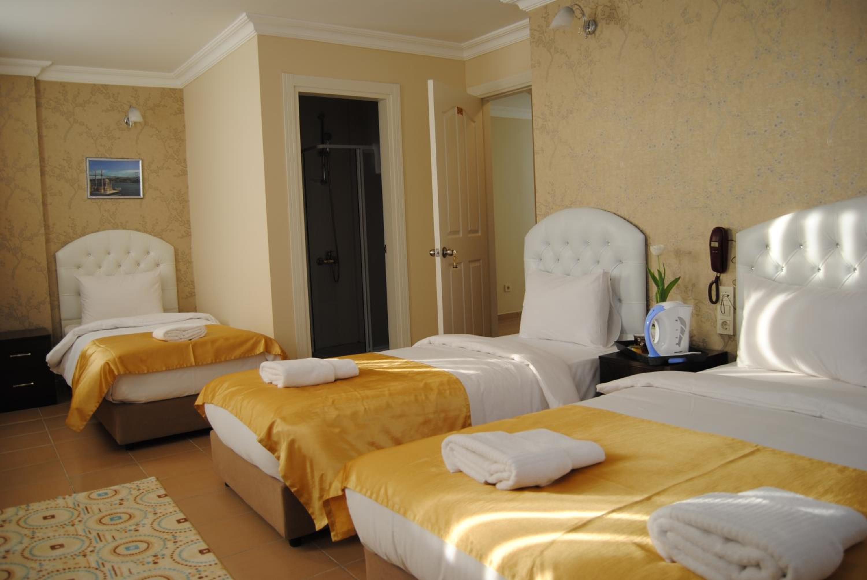 Standard Quadruple Room photo 3