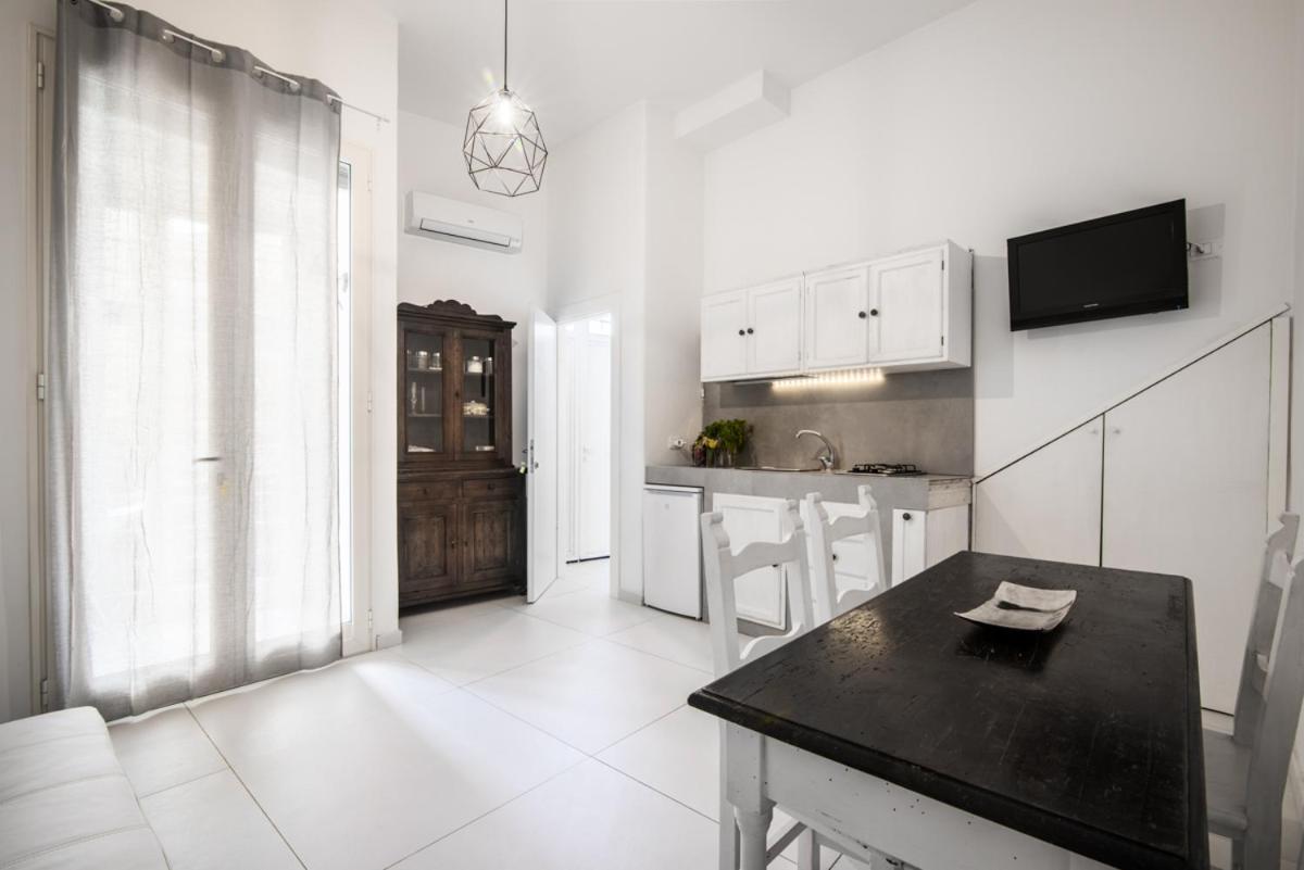 Two-Bedroom Apartment - Photo 2