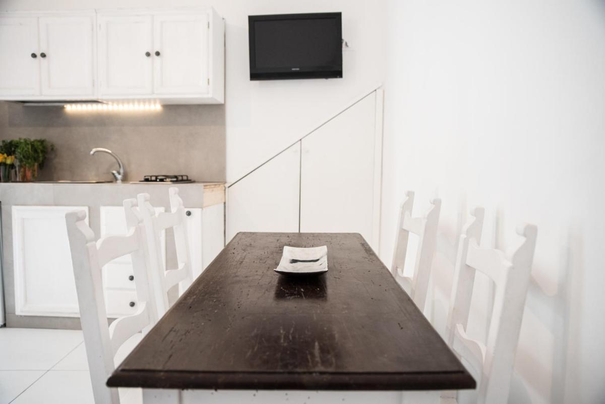 Two-Bedroom Apartment - Photo 3