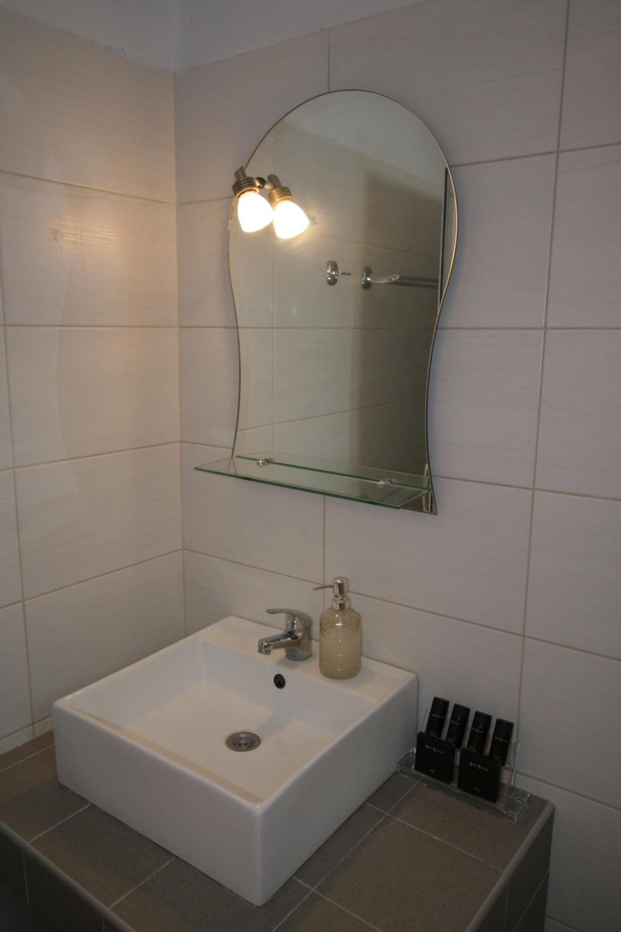 One-Bedroom House photo 3