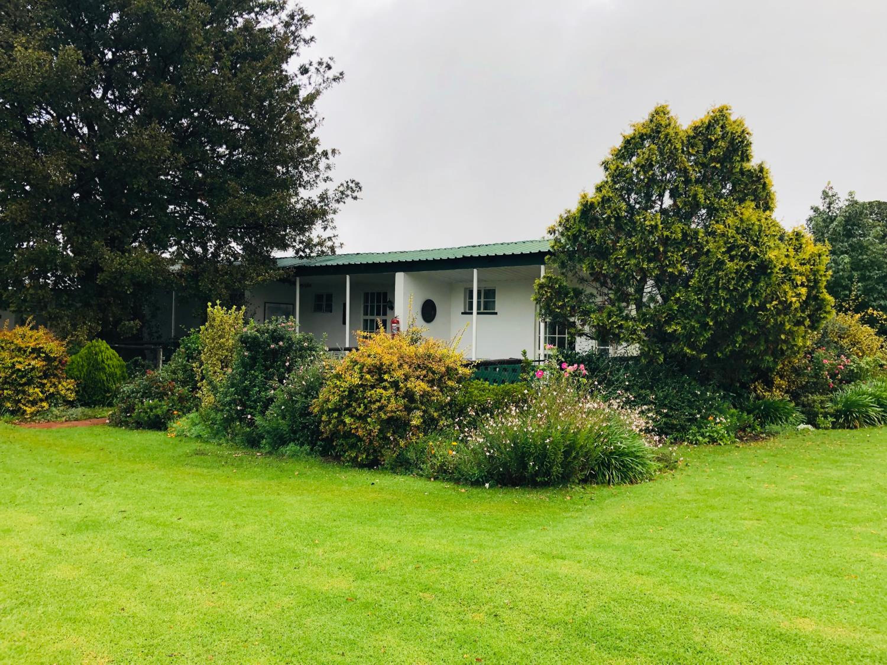Pet Friendly Garden Cottage - Photo 3