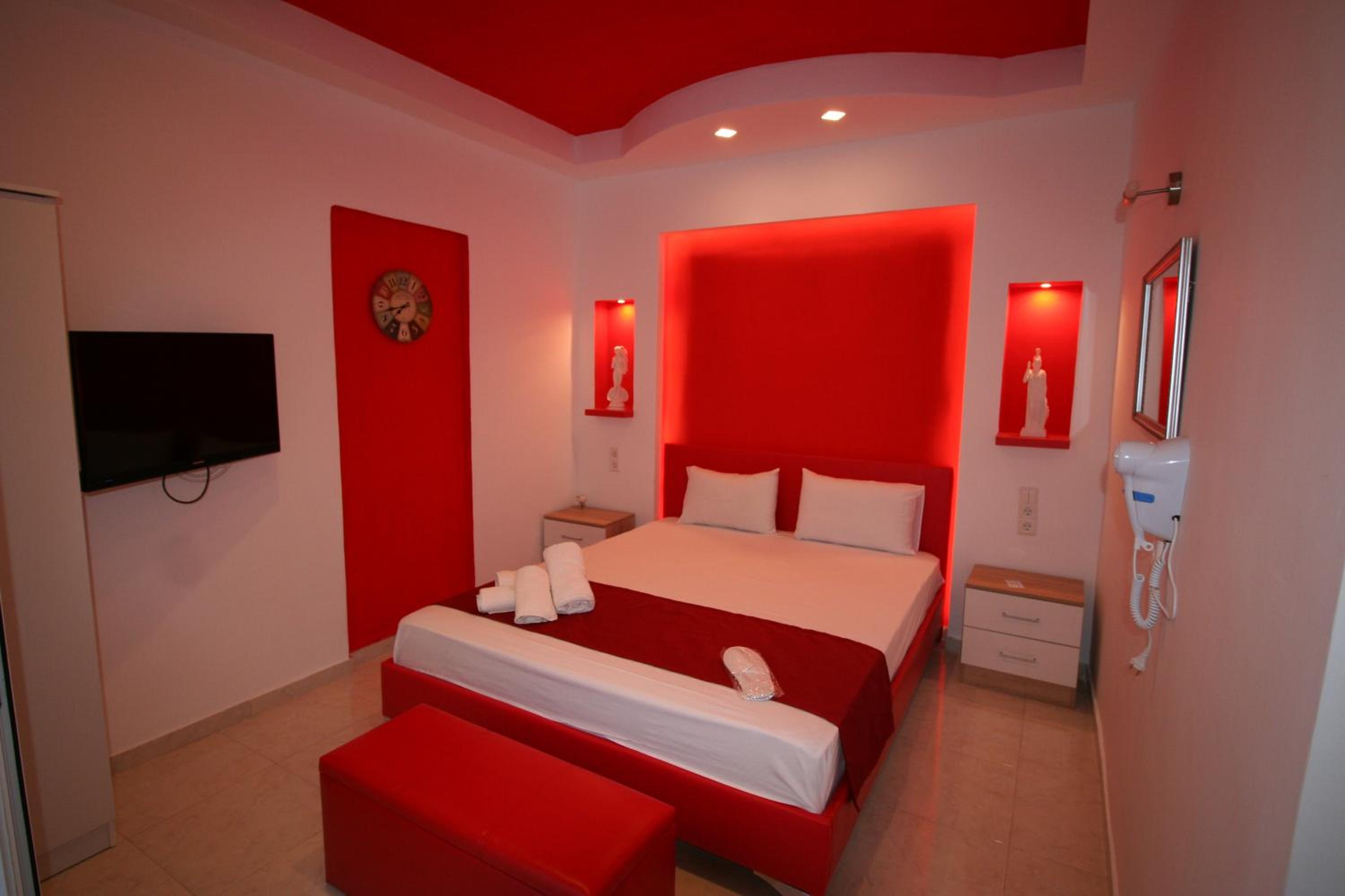 One-Bedroom House photo 1