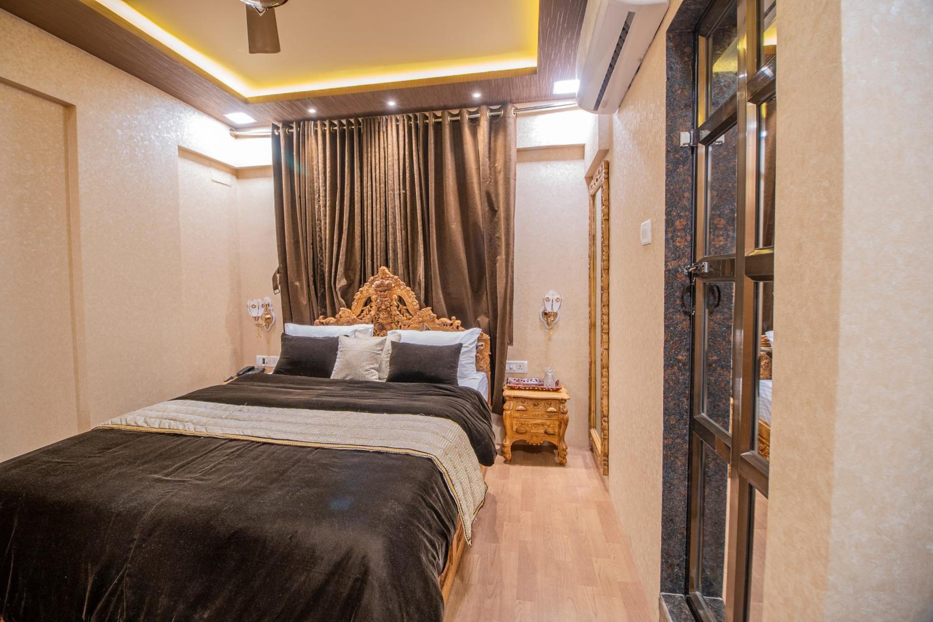 Deluxe Double Room with Bath