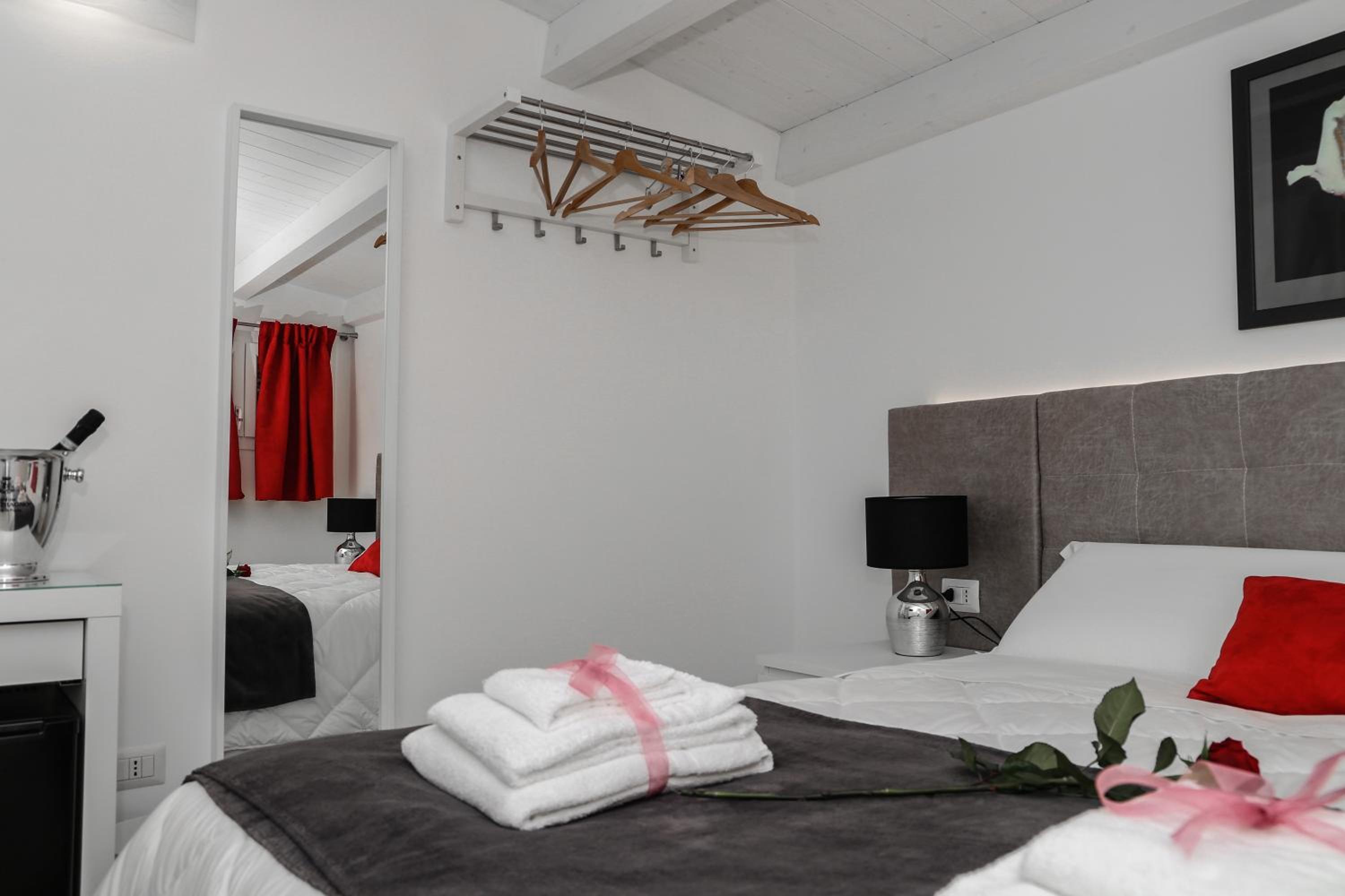 Superior Double Room - Photo 5