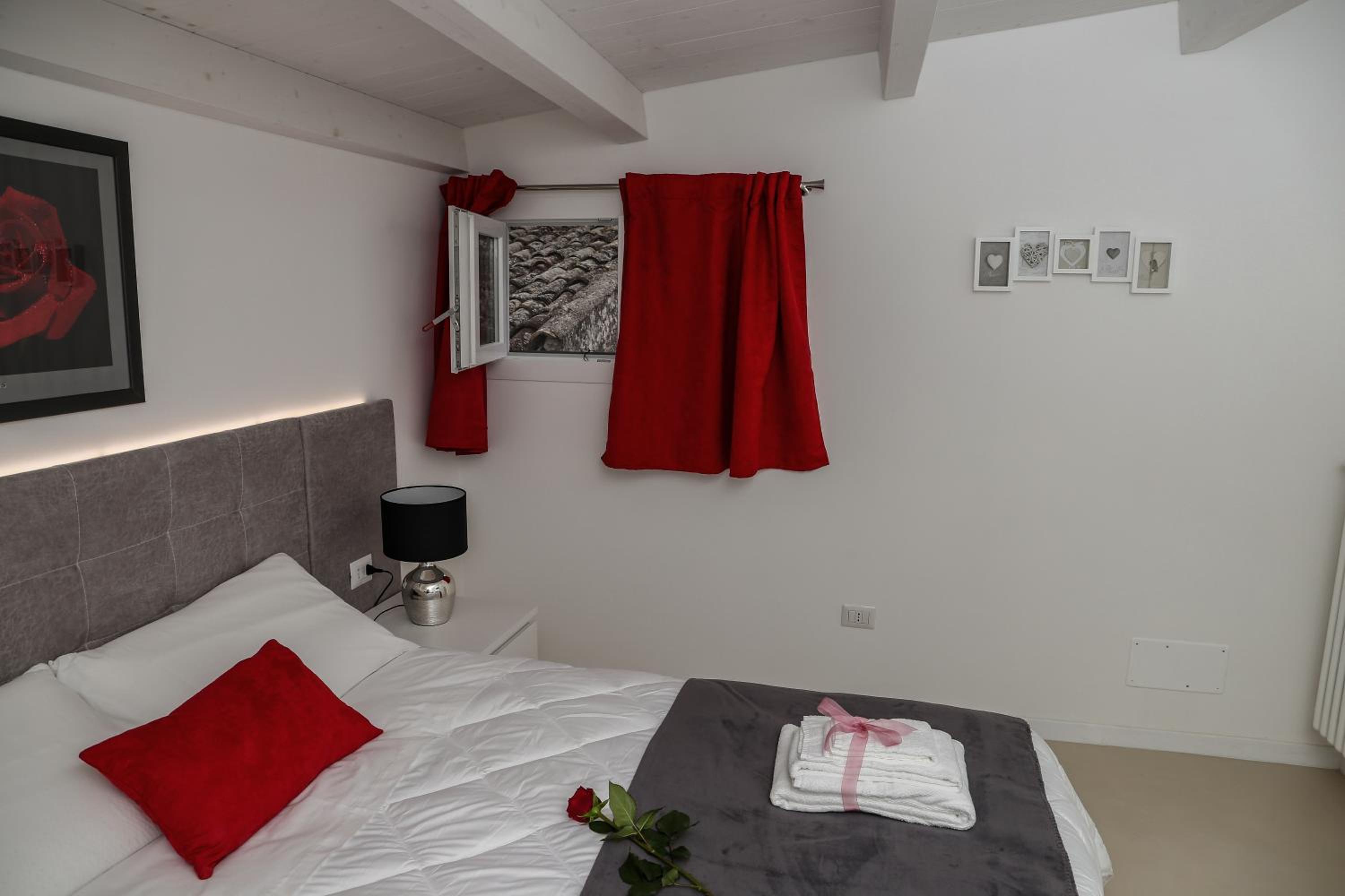 Superior Double Room - Photo 9