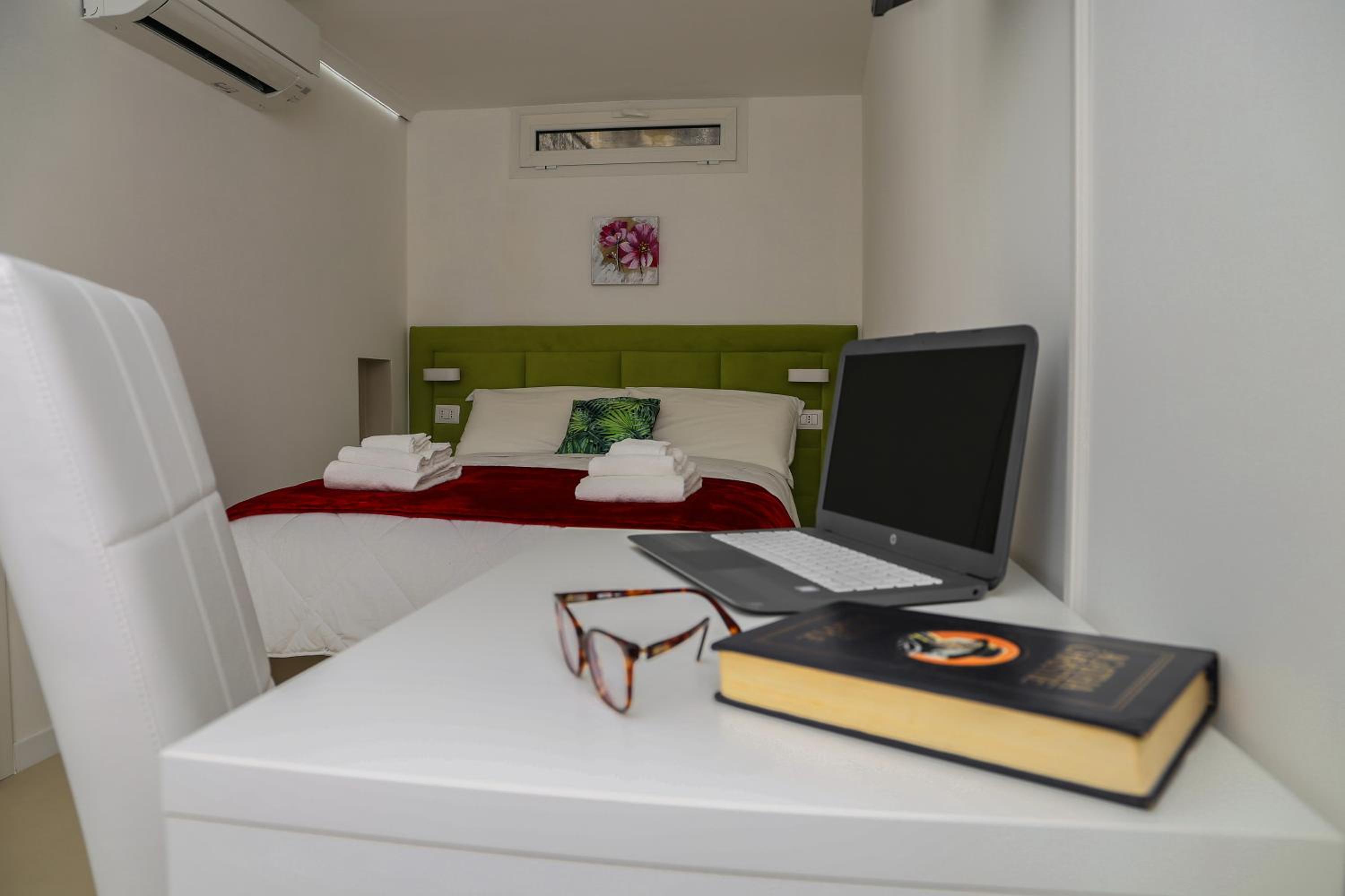 Economy Double Room photo 1
