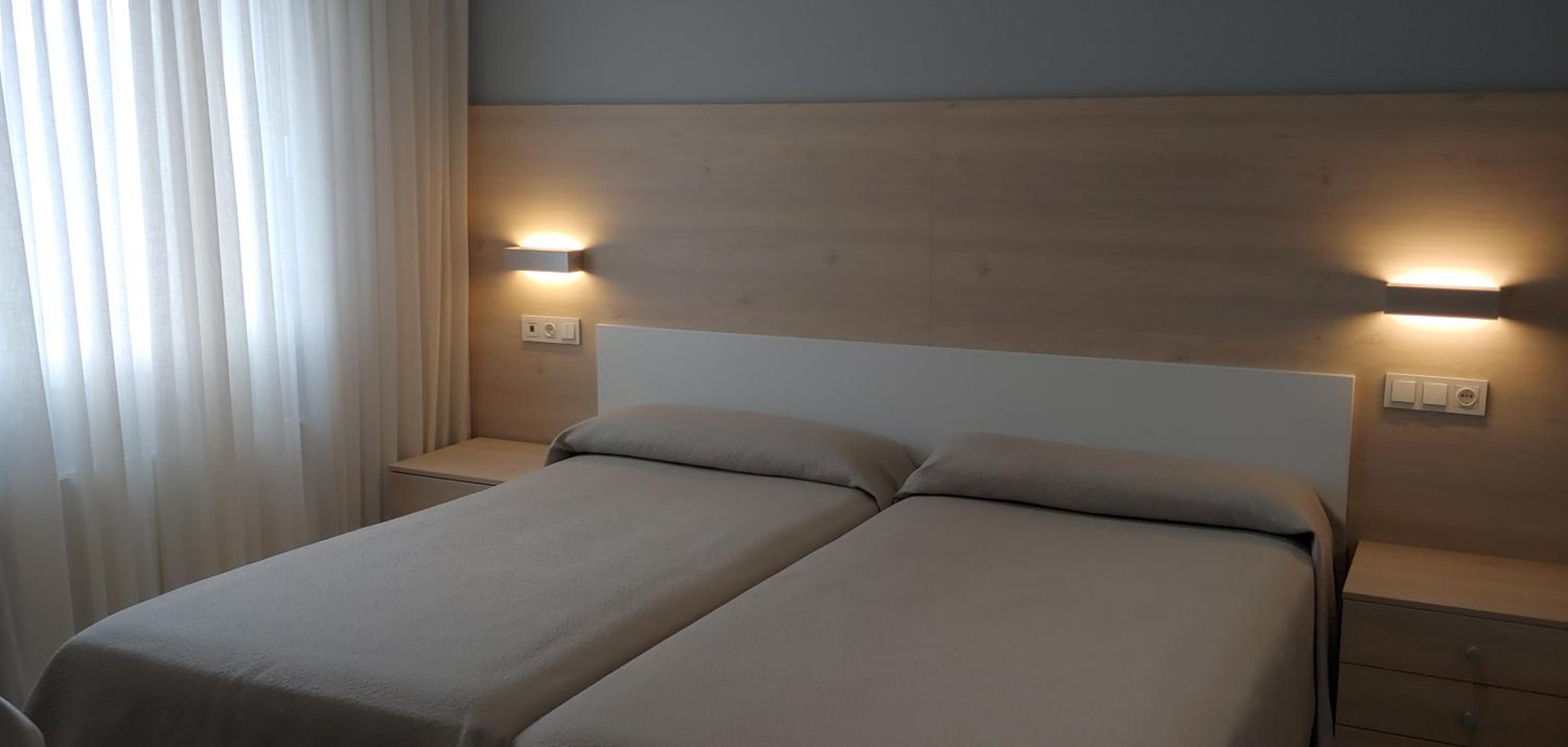 Twin Room - Photo 6