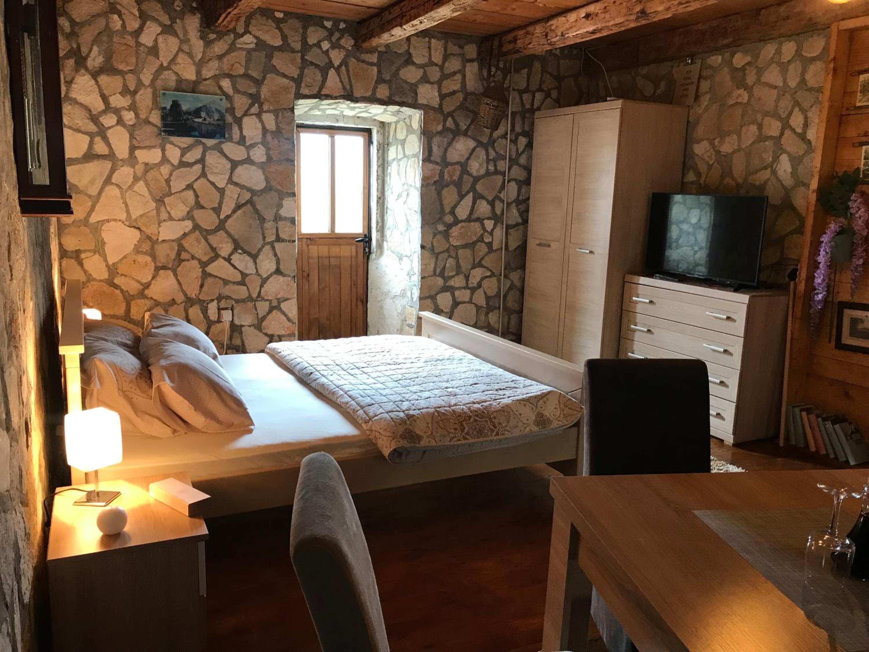 Deluxe Double Room with Balcony photo 1