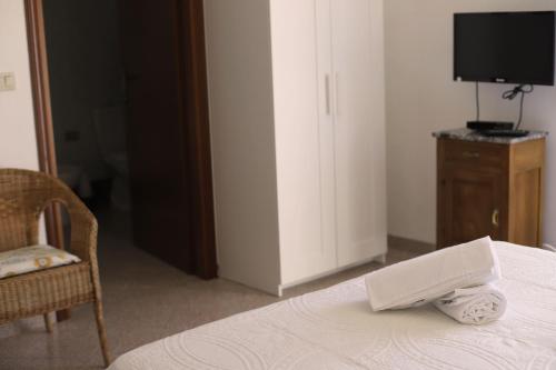 Deluxe Double Room with Balcony photo 3