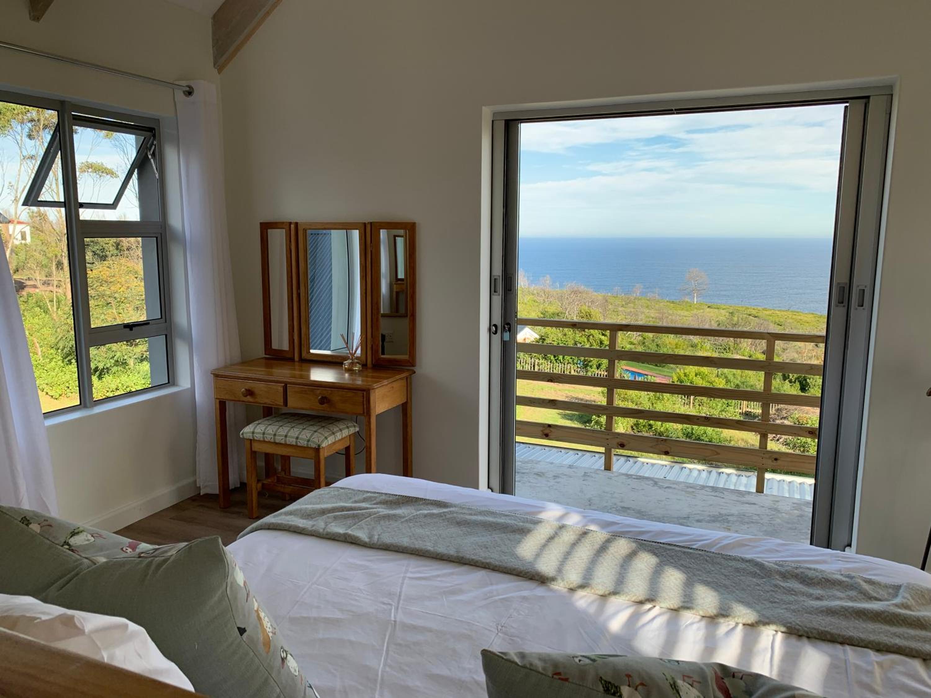 Two-Bedroom House - Photo 17