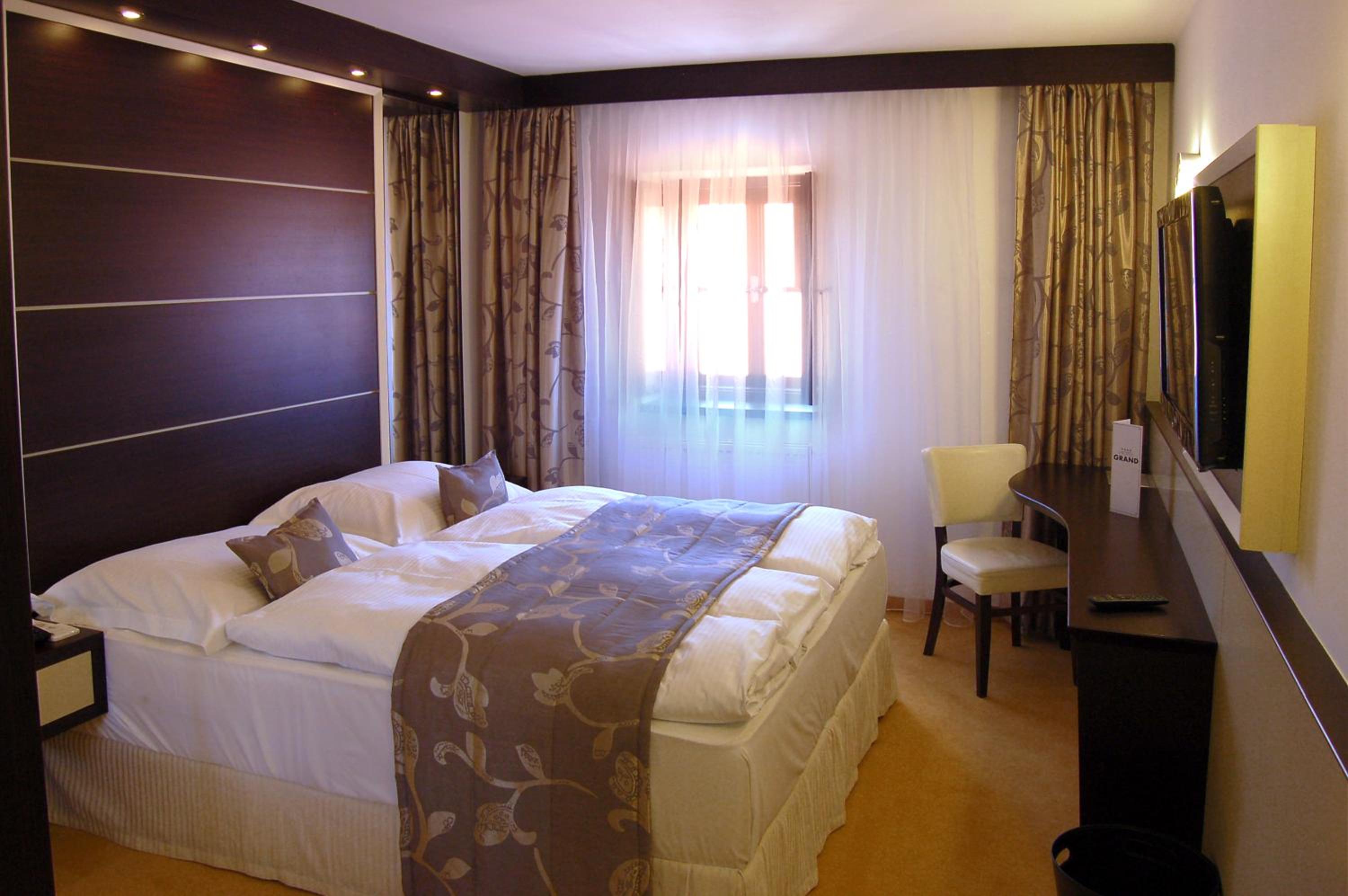 Double Room - Photo 4