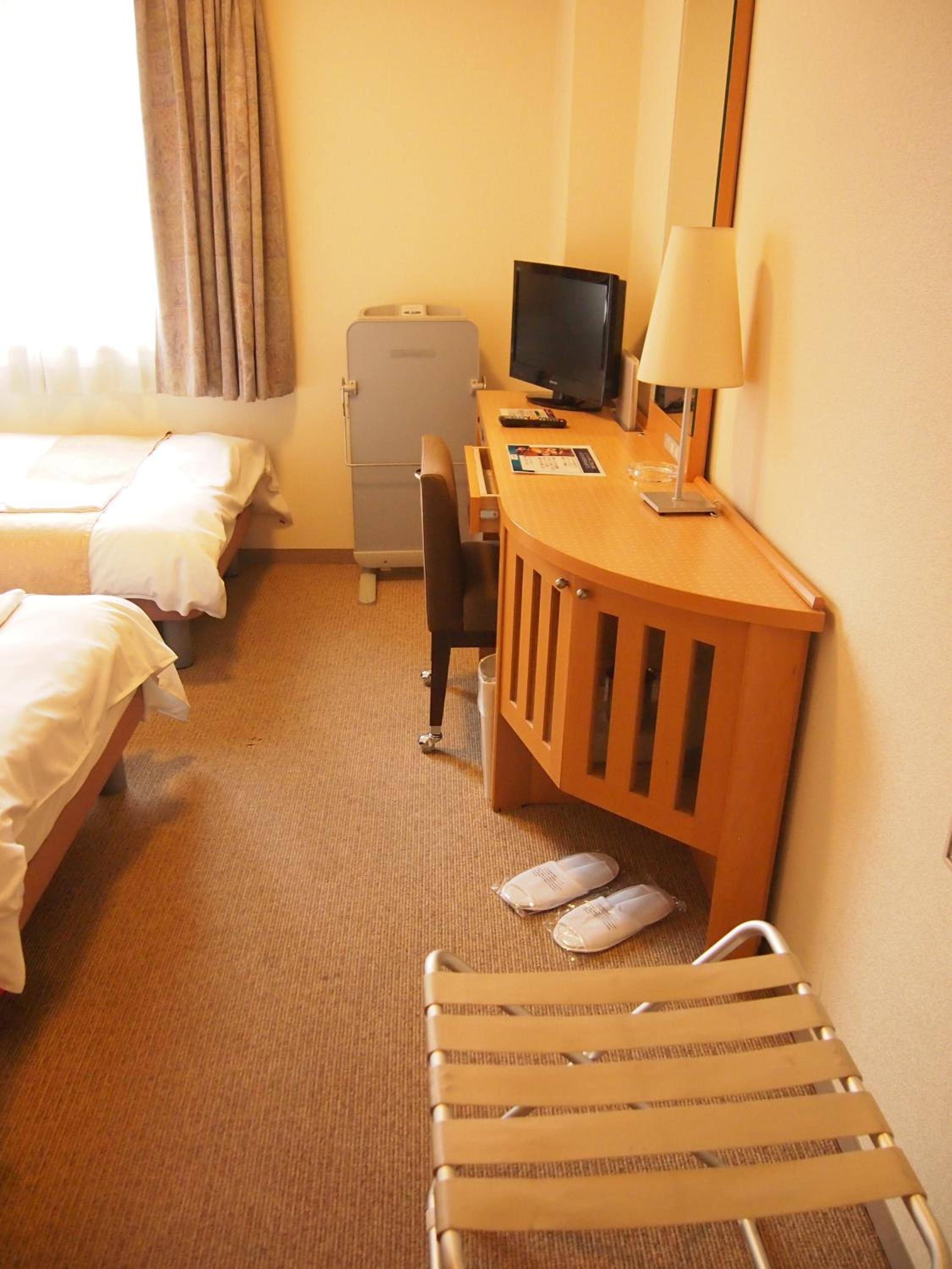 Twin Room - Non-Smoking photo 1