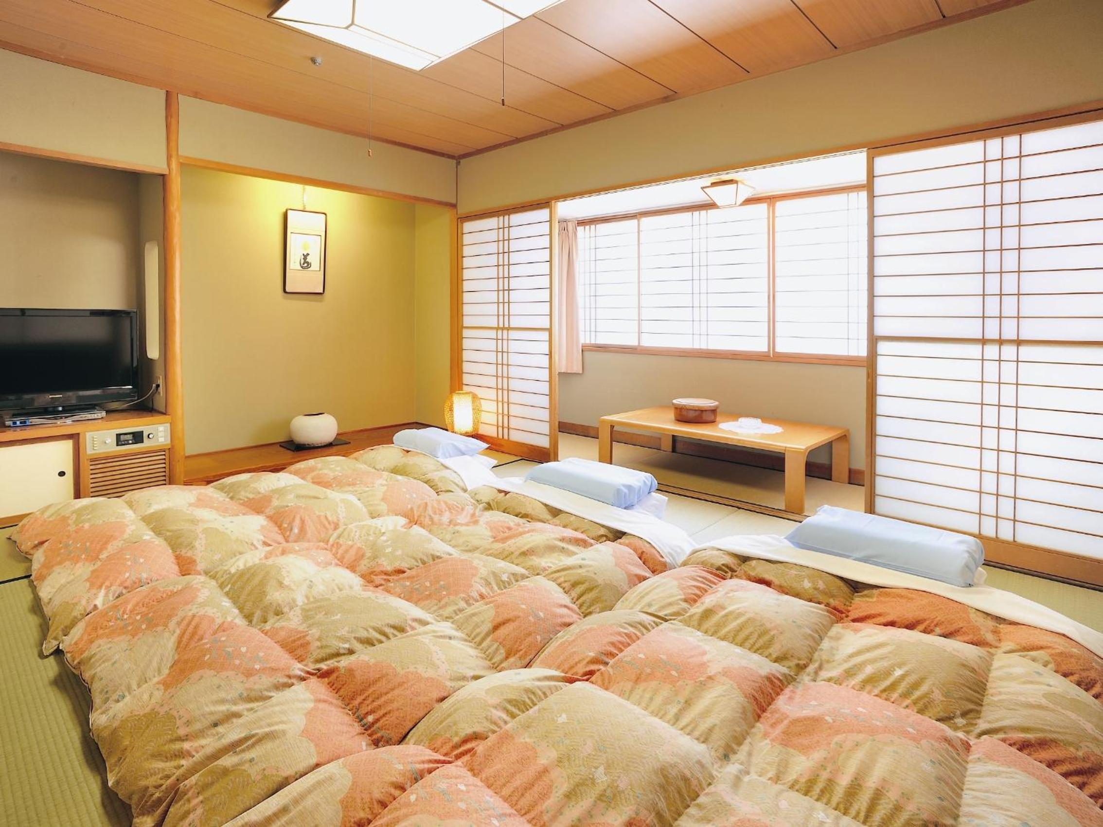 Japanese-Style Quadruple Room - Photo 1