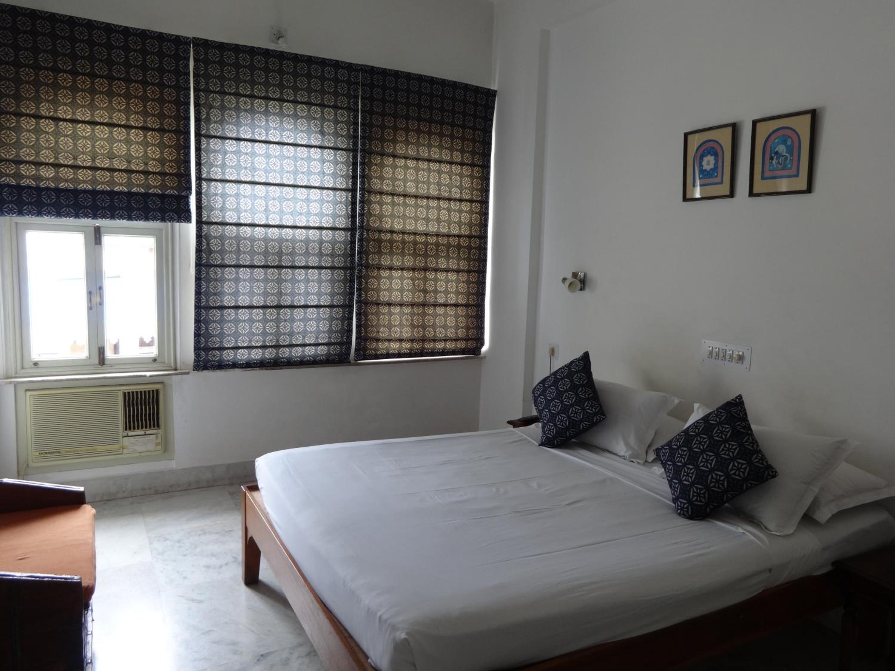 Standard Double or Twin Room - Photo 7