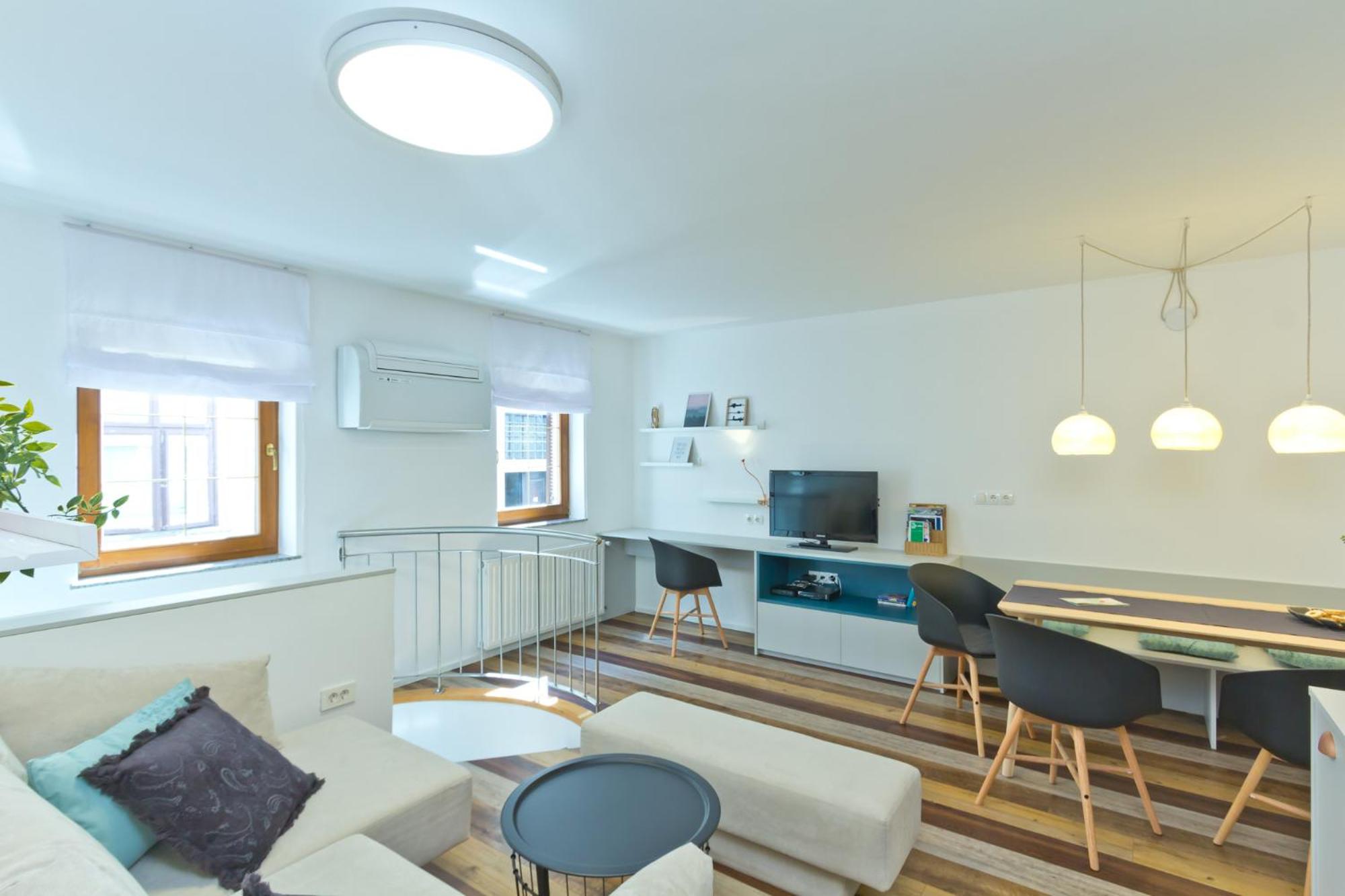 Duplex One-Bedroom Apartment (5 Adults)