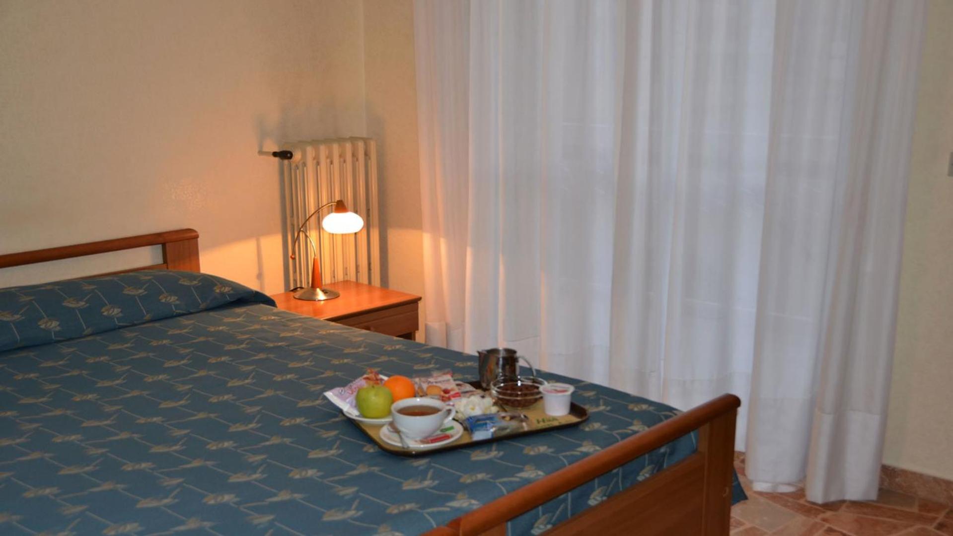 Double Room - Photo 8
