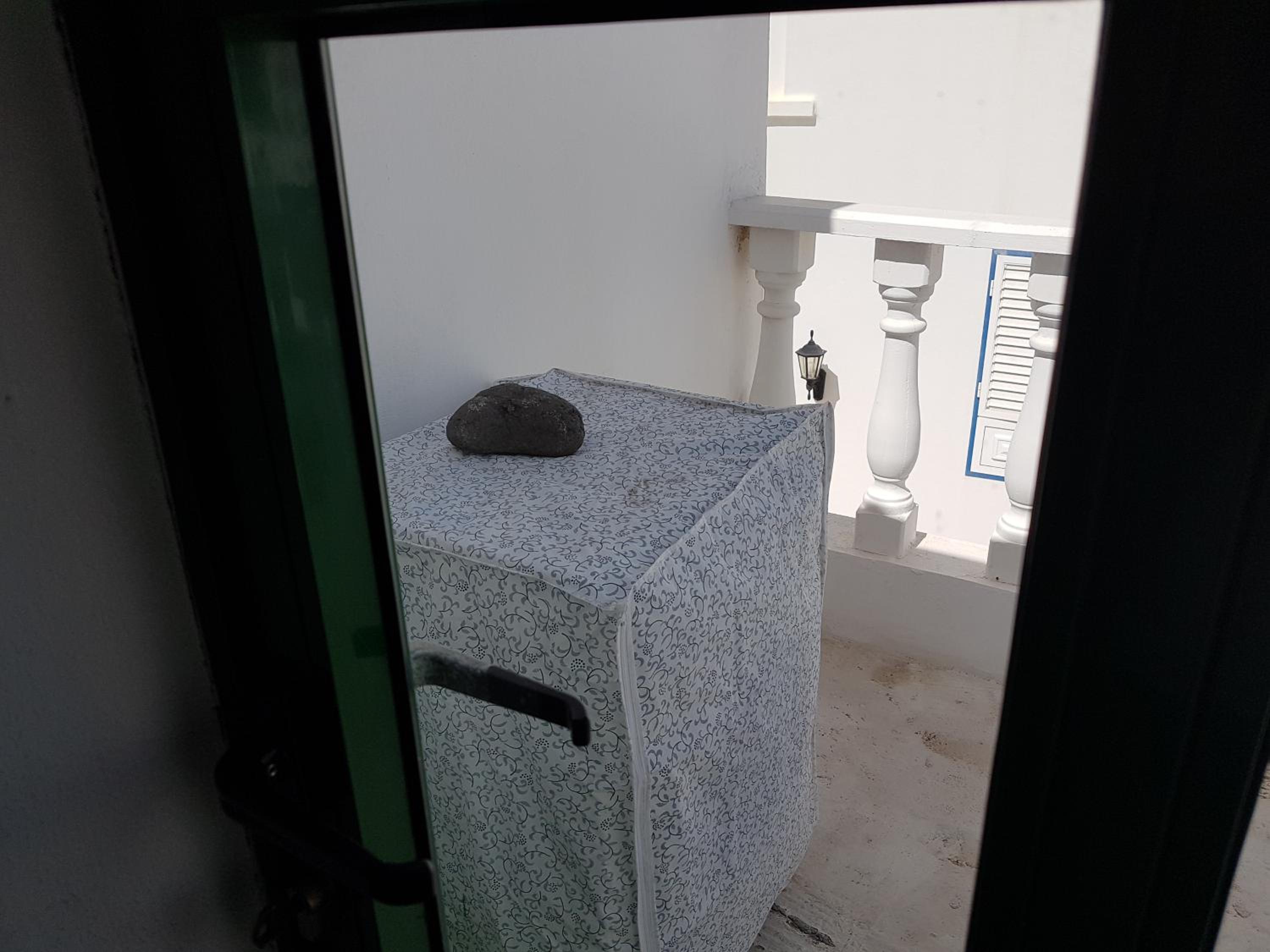 Apartment with Balcony photo 3