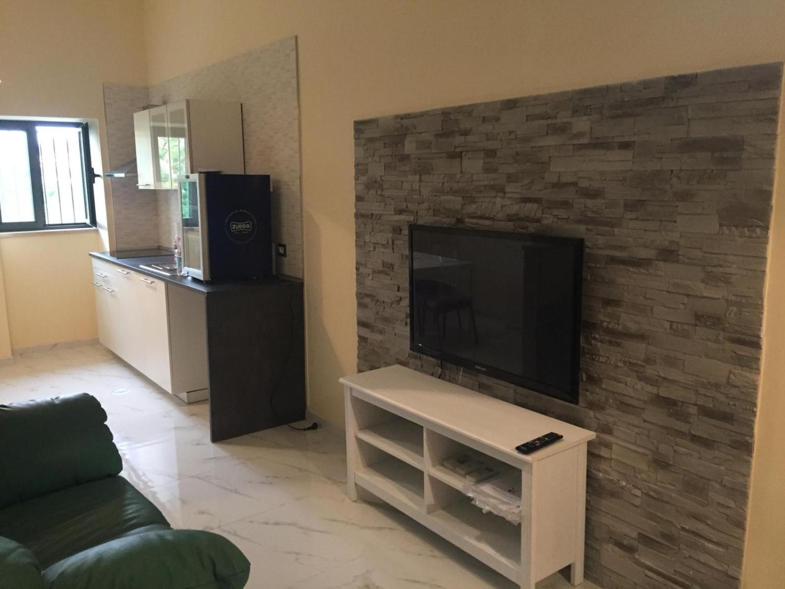 Two-Bedroom Apartment - Photo 4
