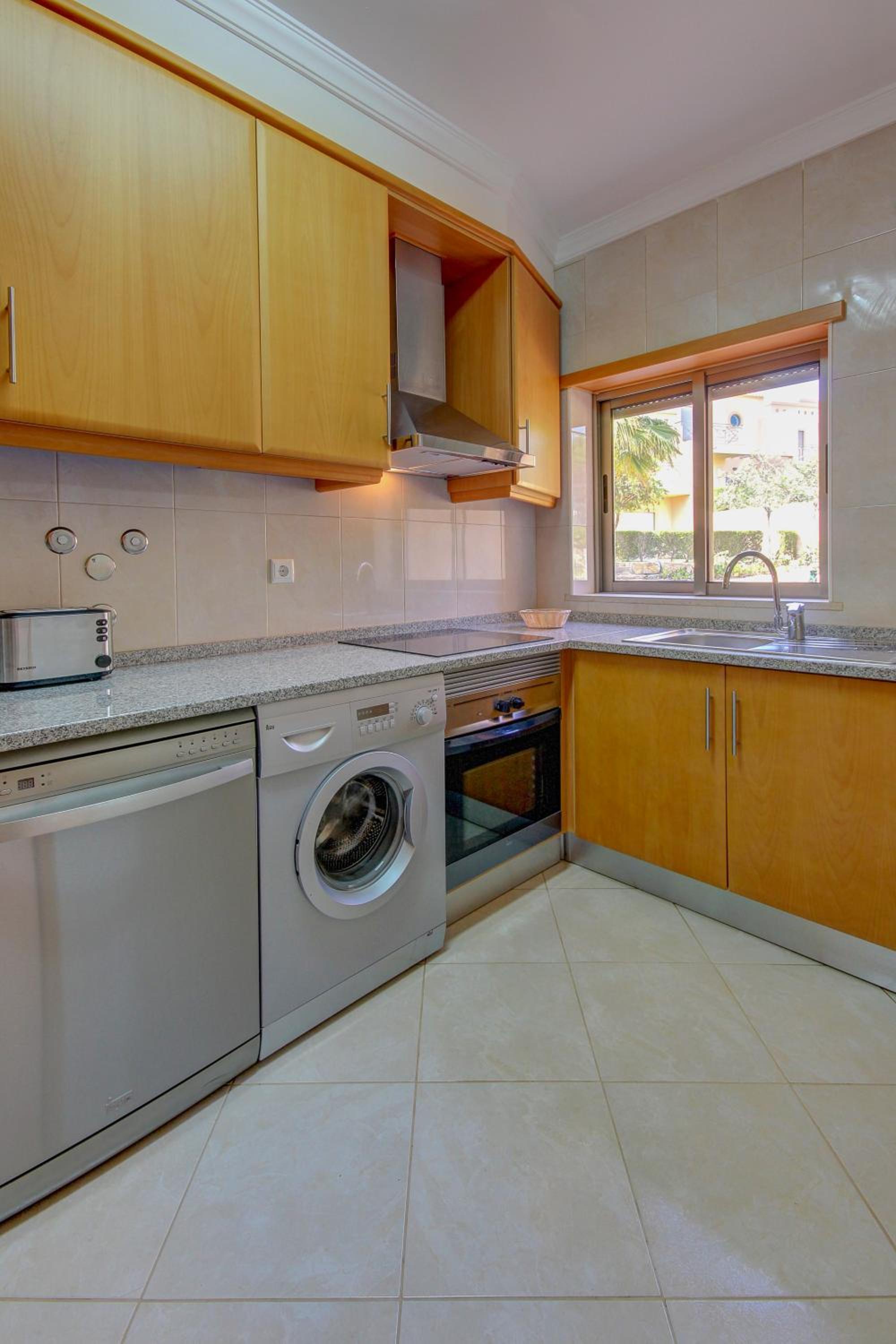 Two-Bedroom Villa (4 Adults) - Photo 11