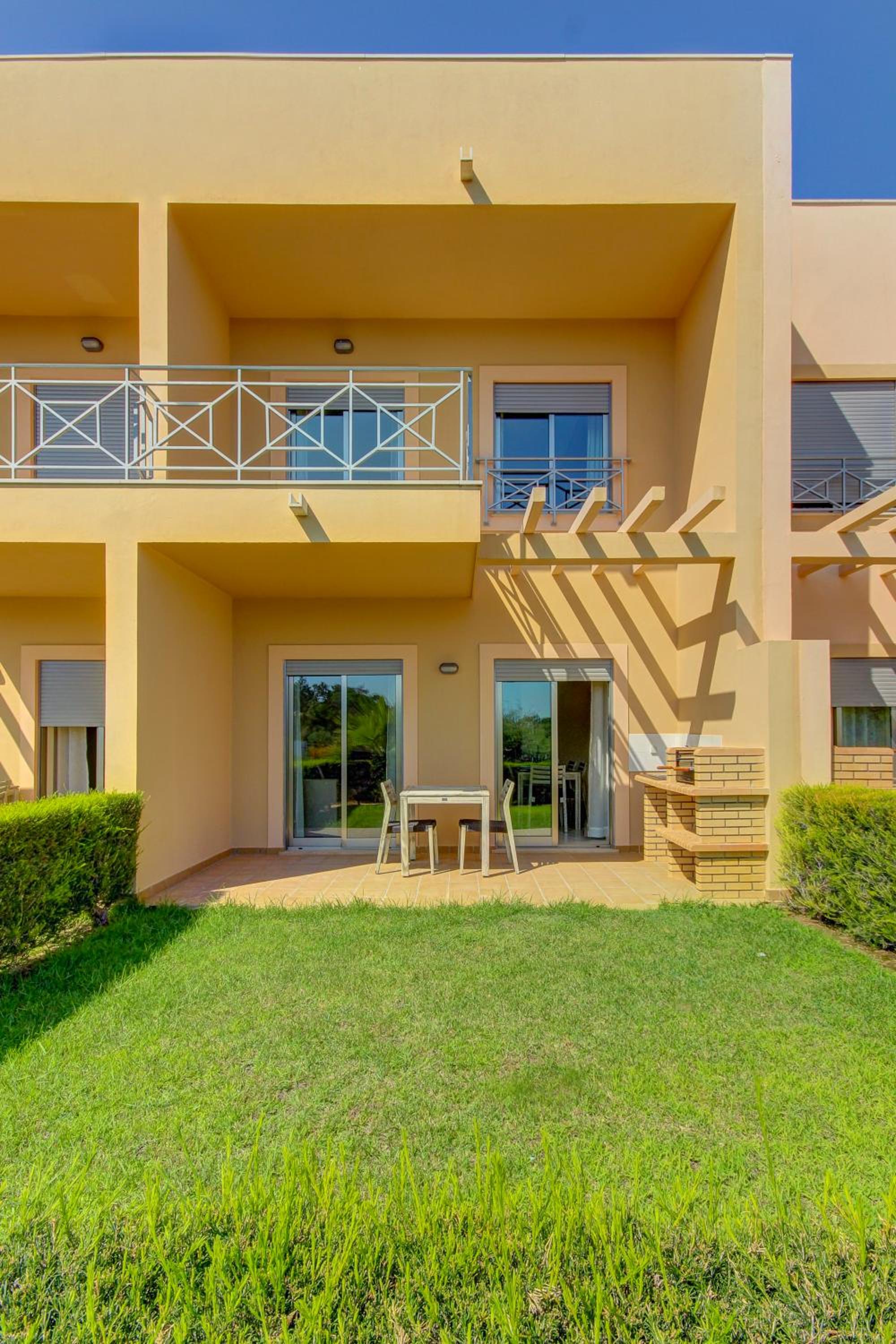 Two-Bedroom Villa (4 Adults) - Photo 4