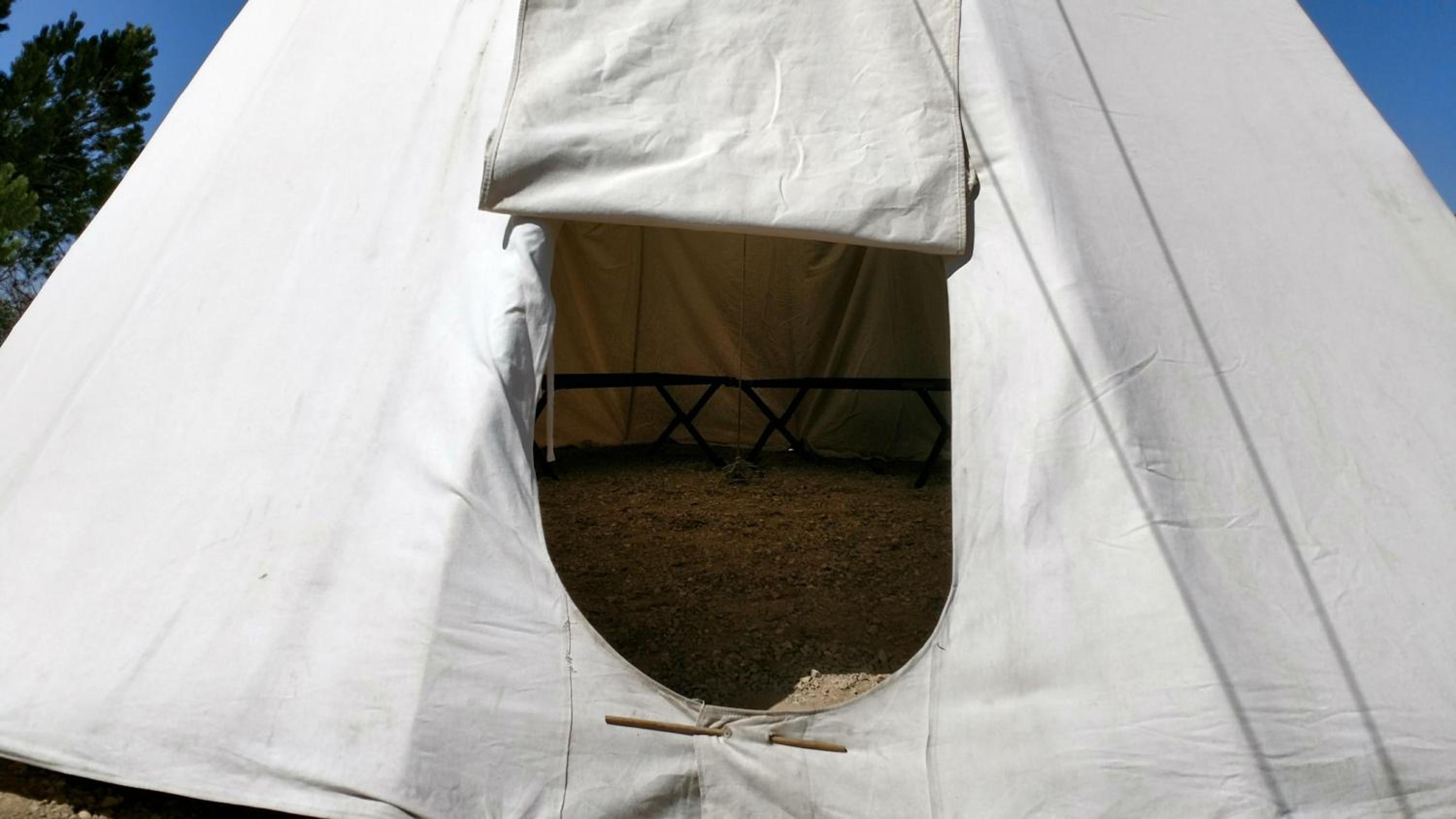 Tent - Photo 2